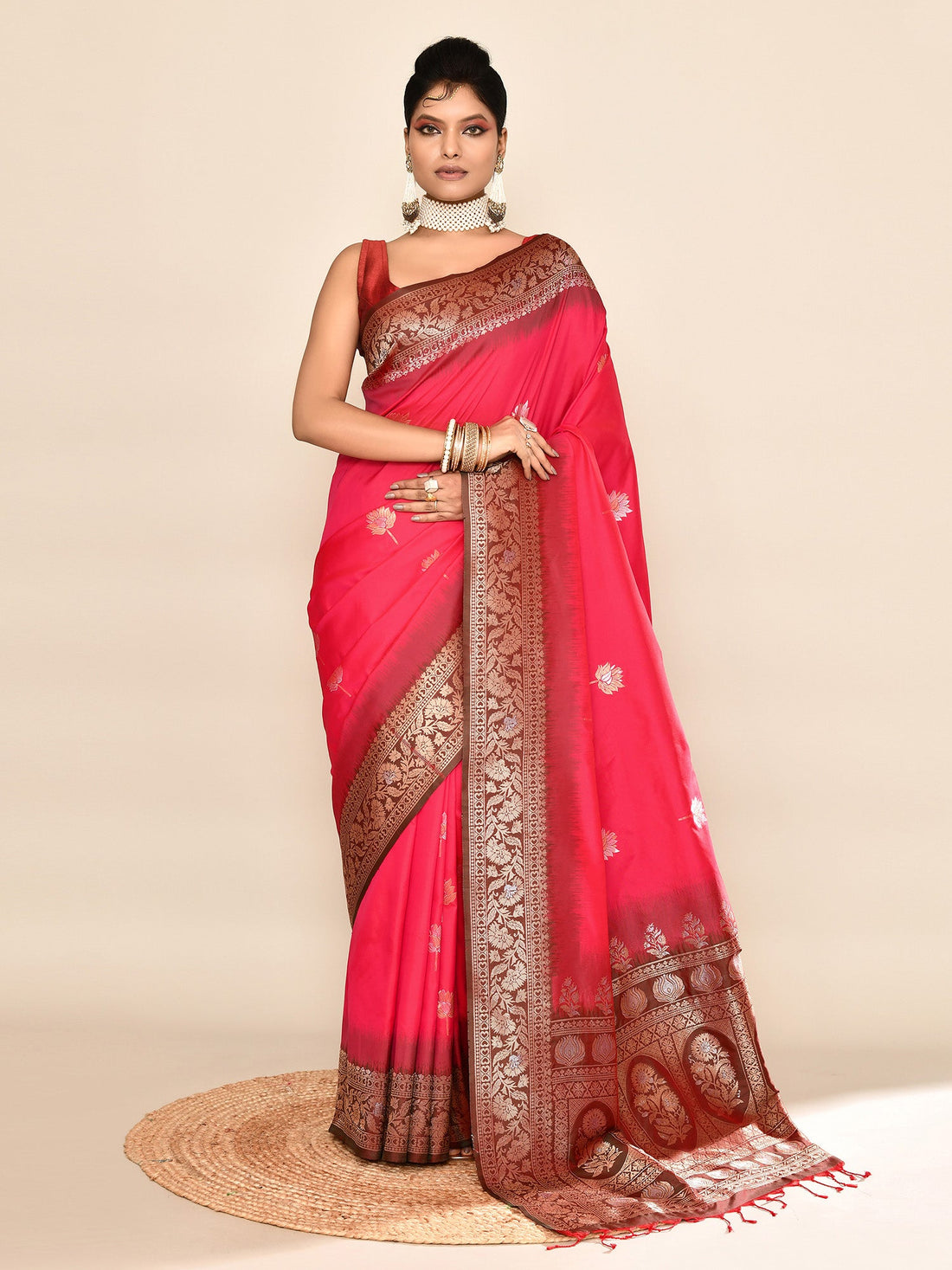 How To Find Colourful Ethnic Wear Saree For Dussehra Festival 2025
