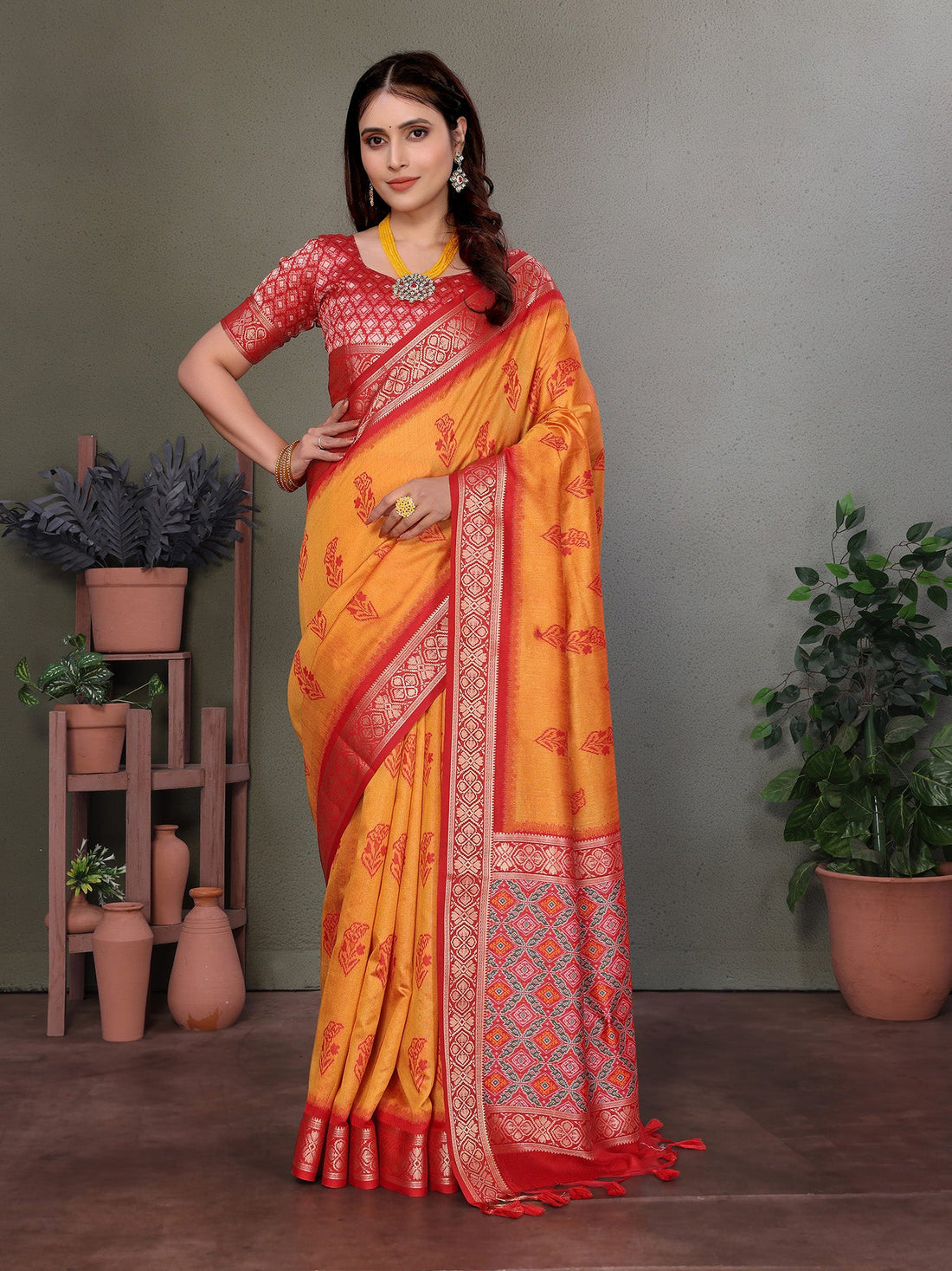 How to Wear Navratri Saree: A Step-by-Step Guide - Jhambthreads
