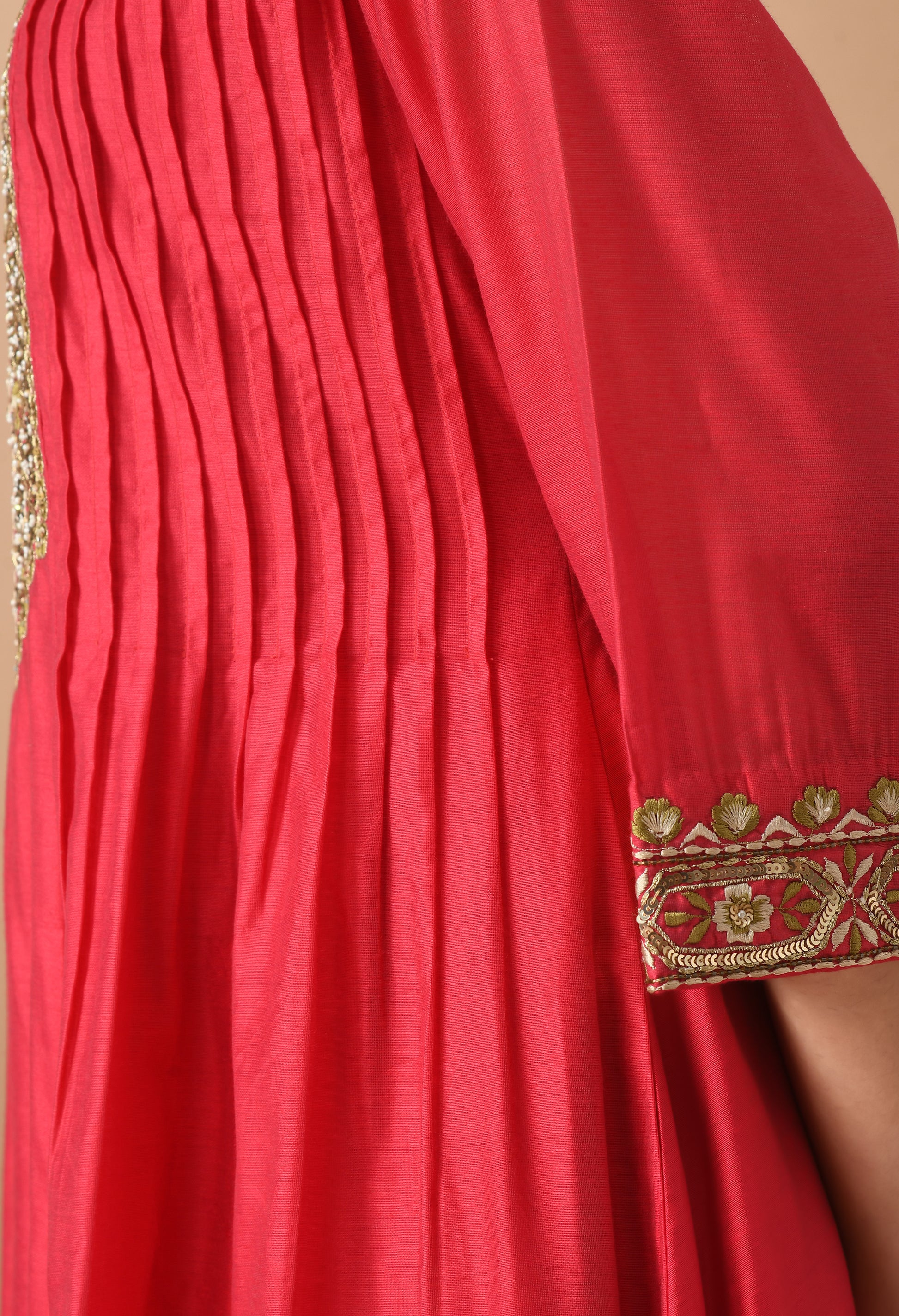 Women Self design Red V Neck Chanderi Kurta Set