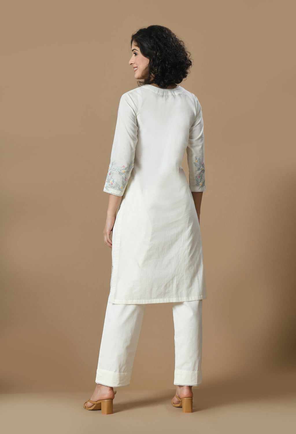 Women  Self design White Round Neck Cotton Kurta Set