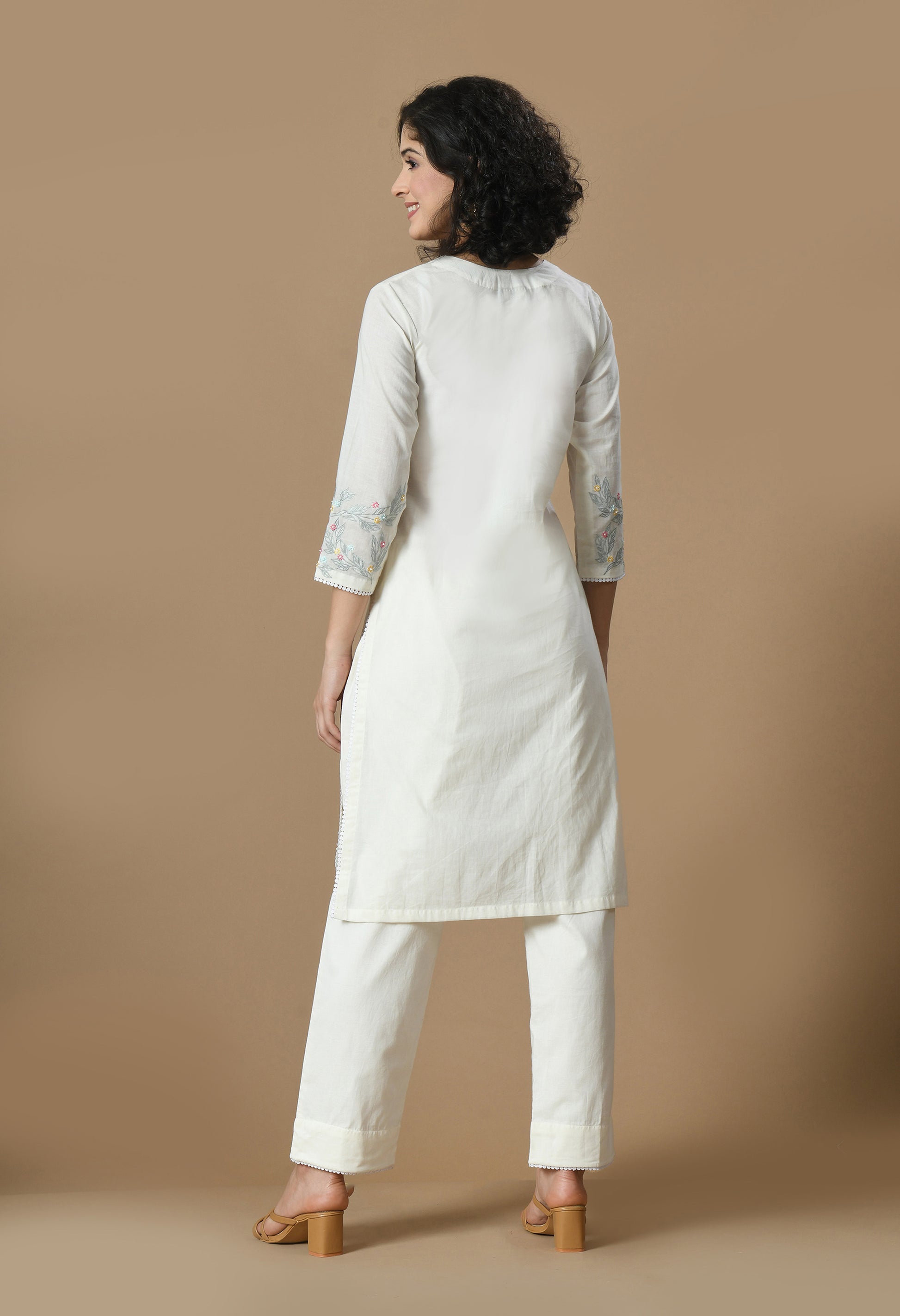 Women  Self design White Round Neck Cotton Kurta Set