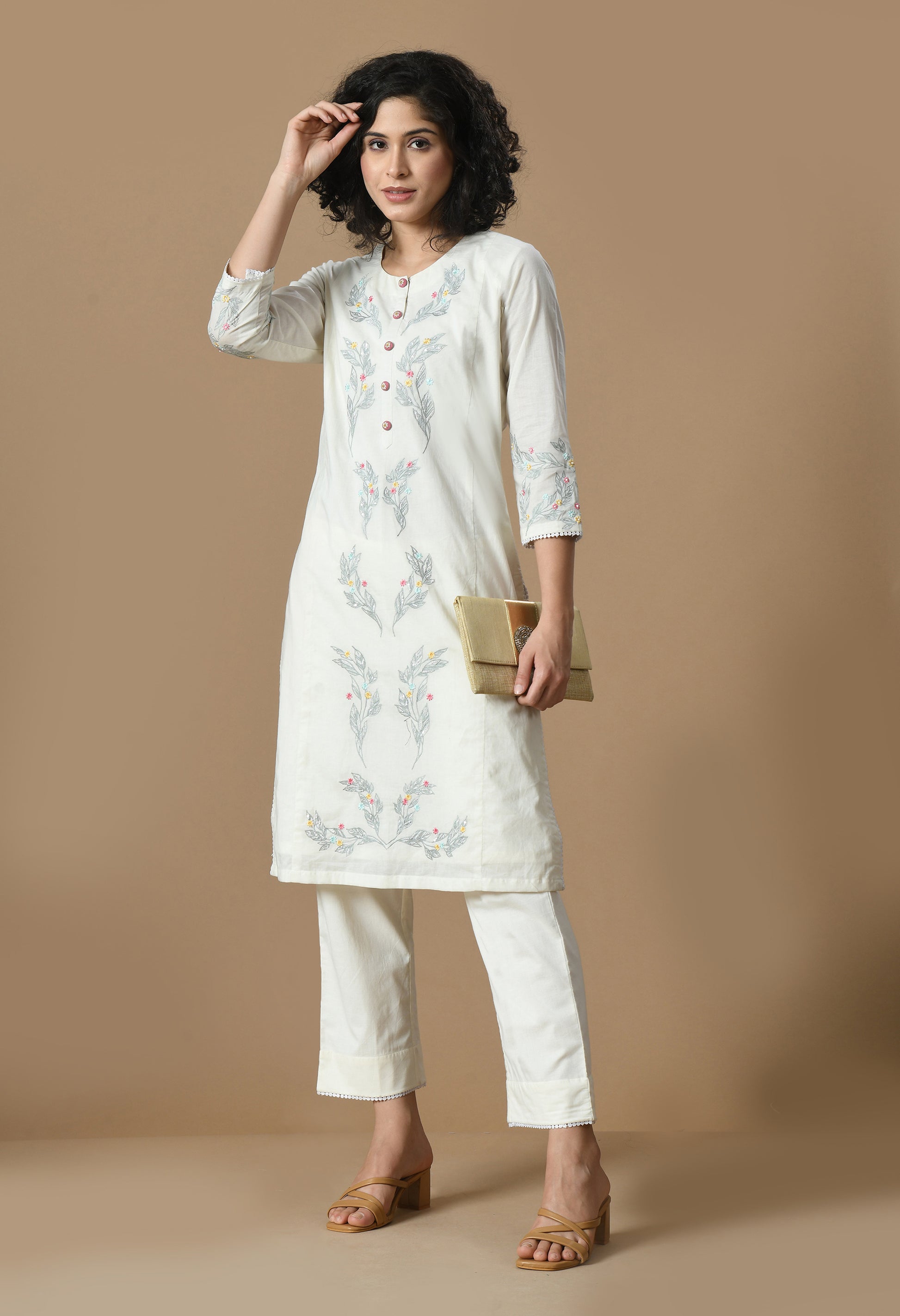 Women  Self design White Round Neck Cotton Kurta Set