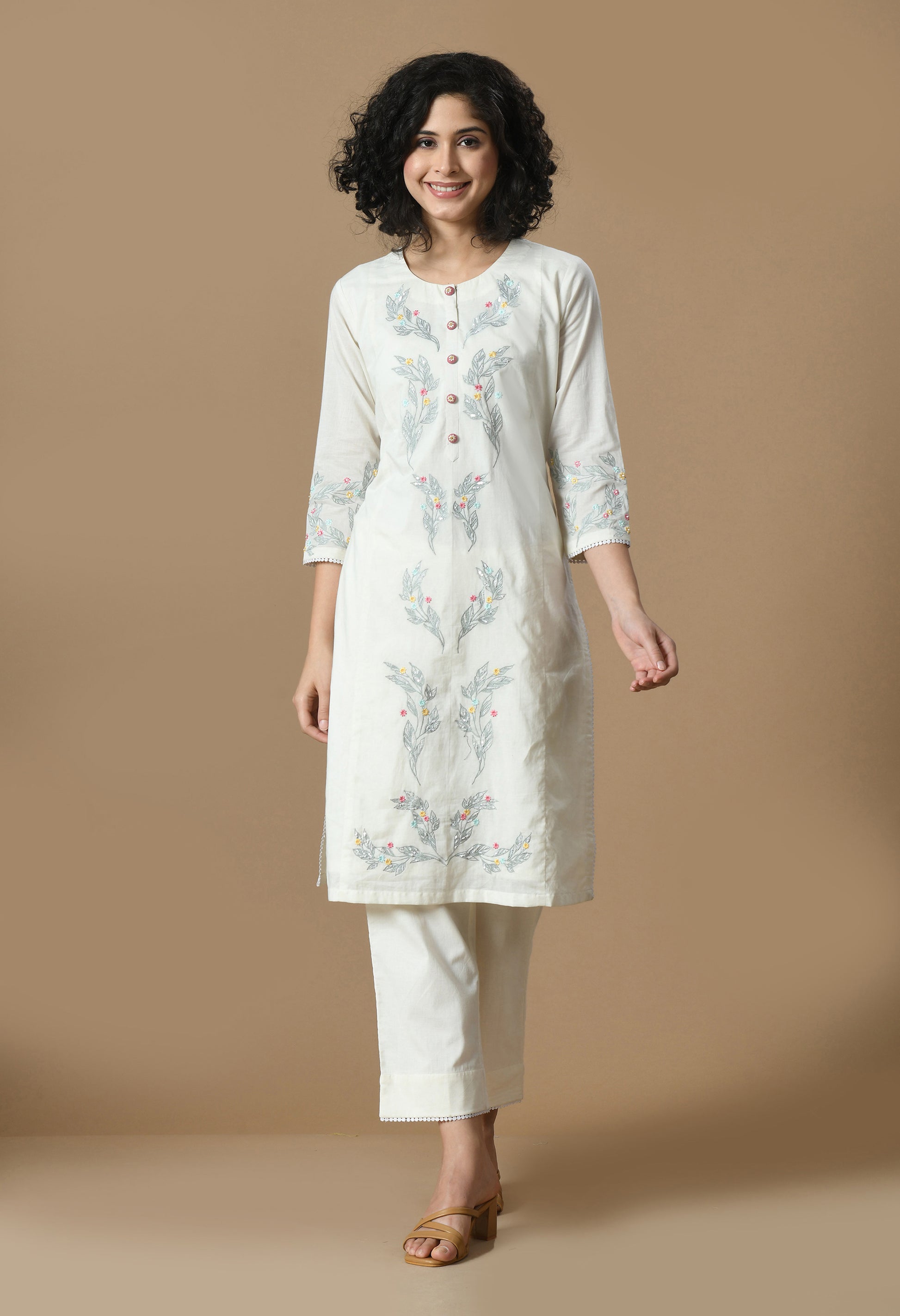 Women  Self design White Round Neck Cotton Kurta Set