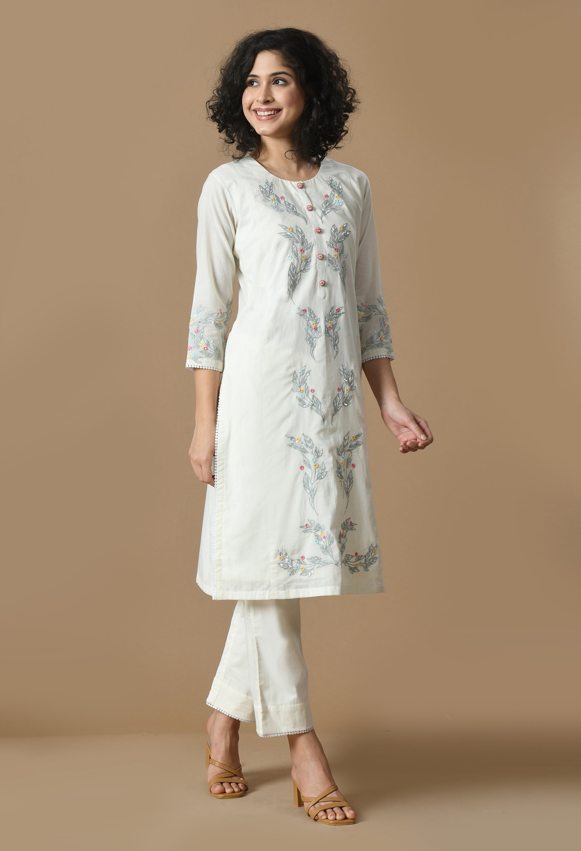 Women  Self design White Round Neck Cotton Kurta Set