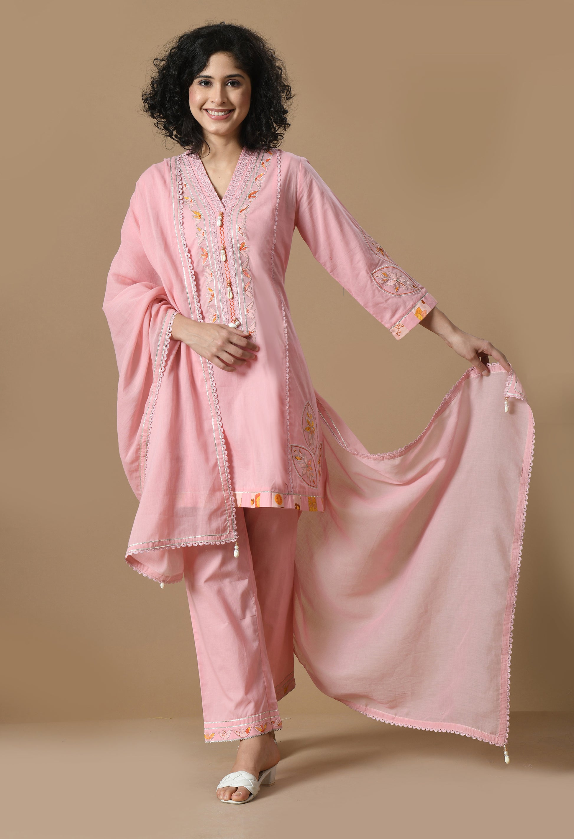 Women Self design Pink V Neck Cotton Kurta Set
