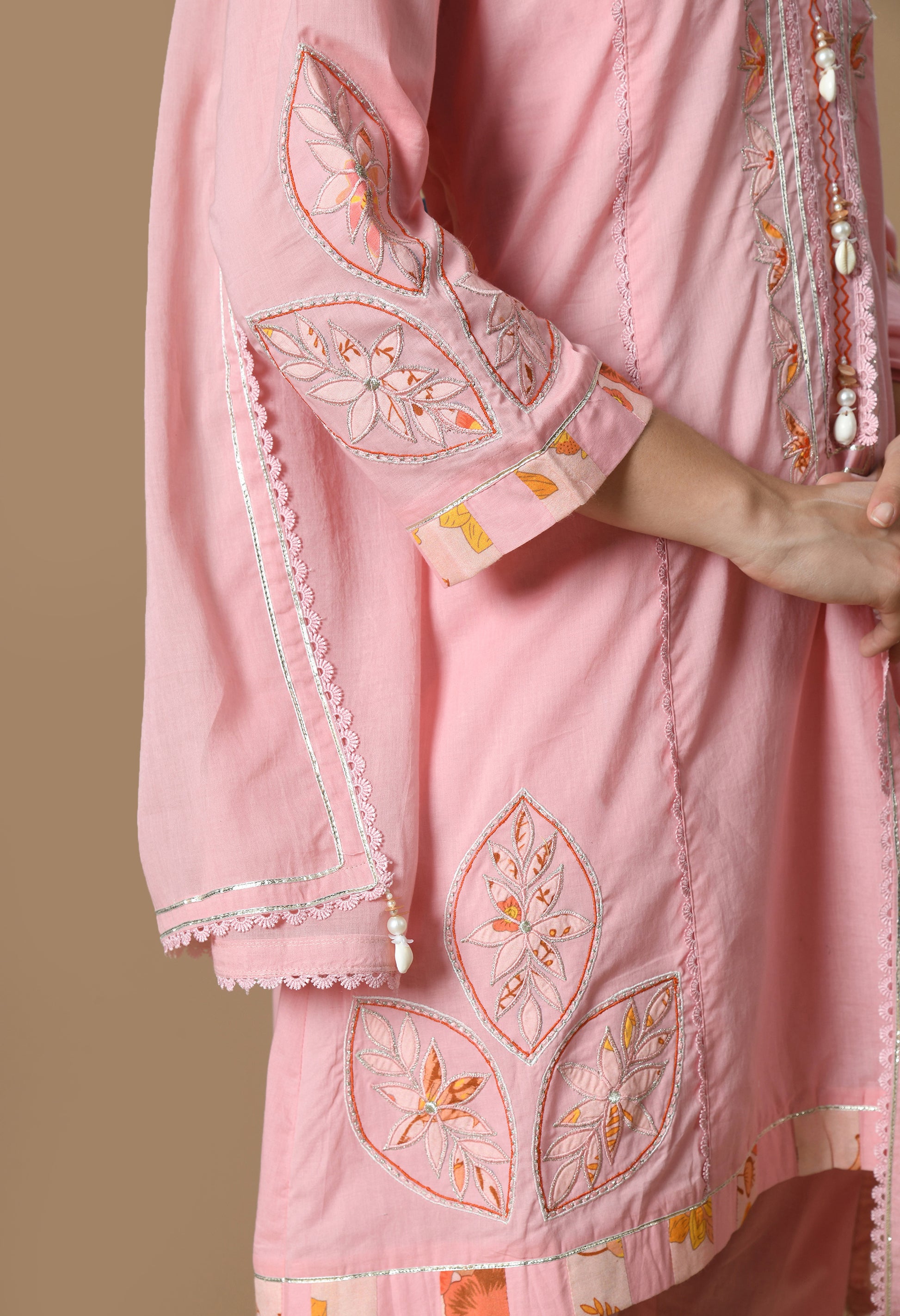 Women Self design Pink V Neck Cotton Kurta Set