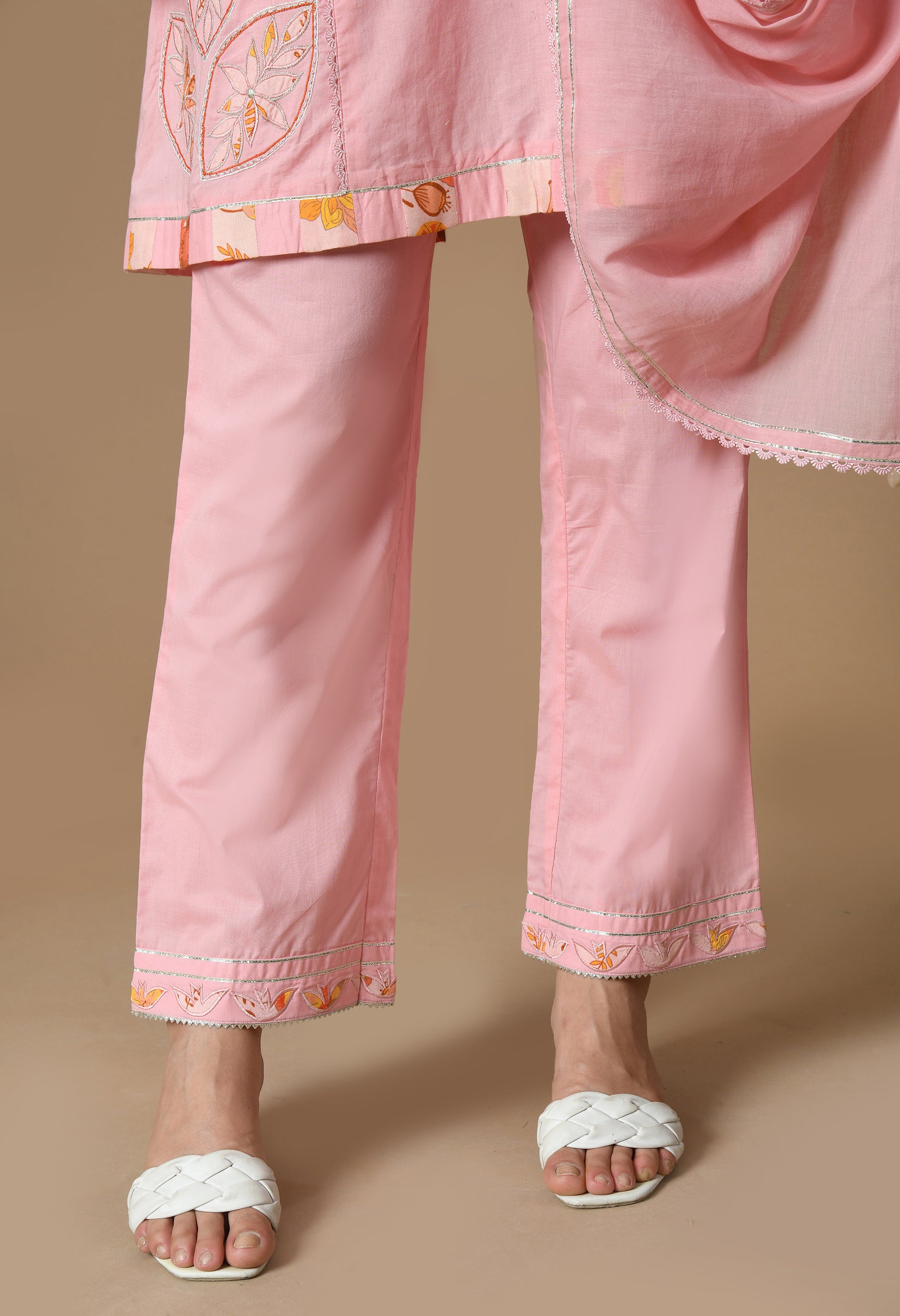Women Self design Pink V Neck Cotton Kurta Set