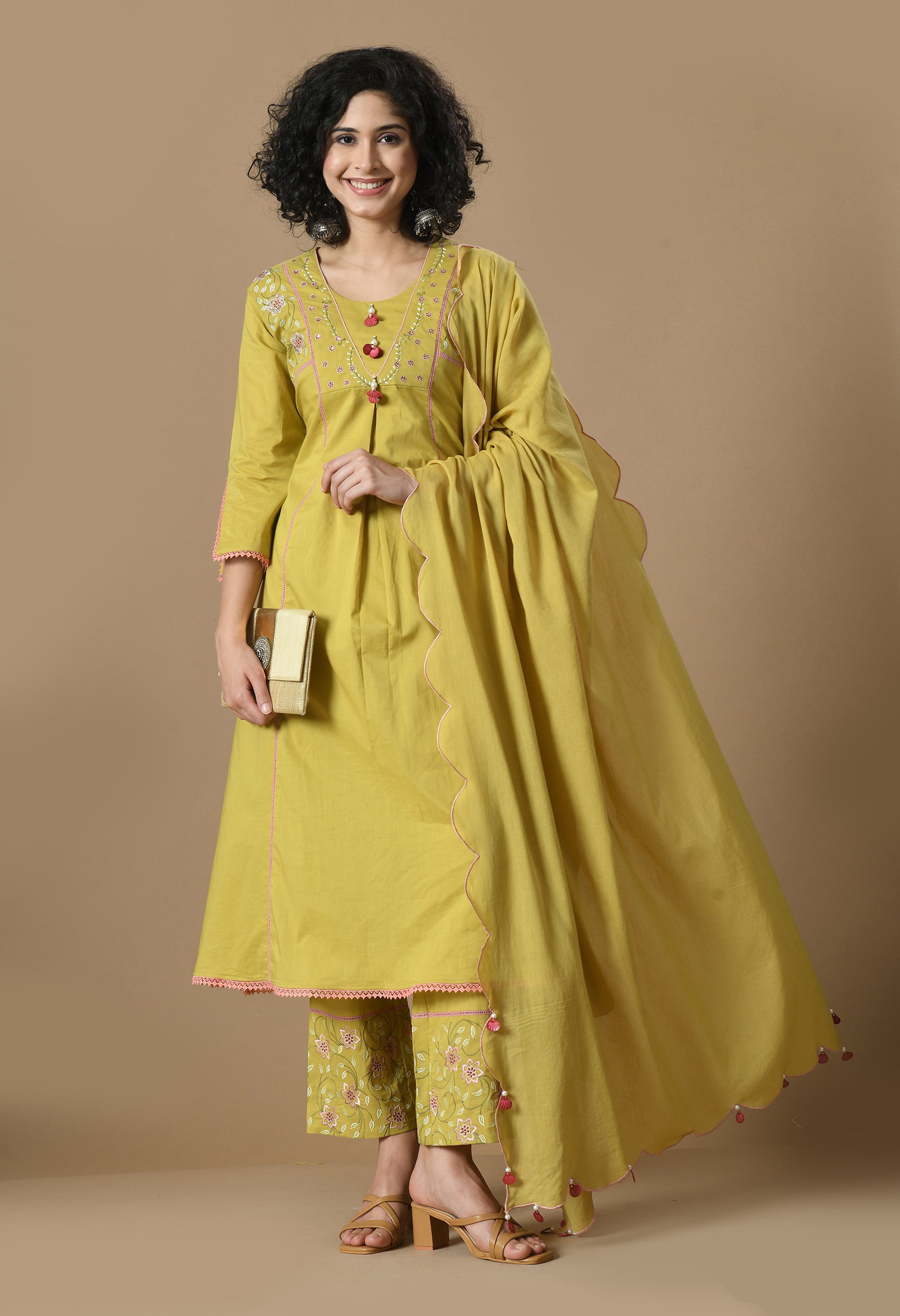Women Self Design Mehndi Round Neck Cotton Kurta Set