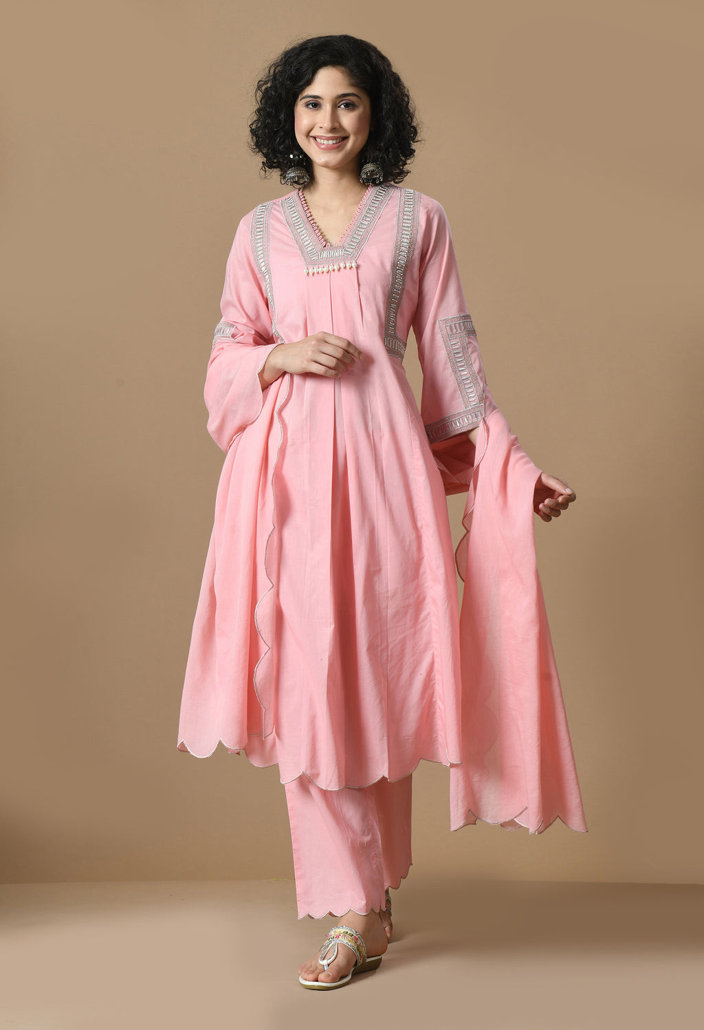 Women Self design Pink Cotton Kurta Set