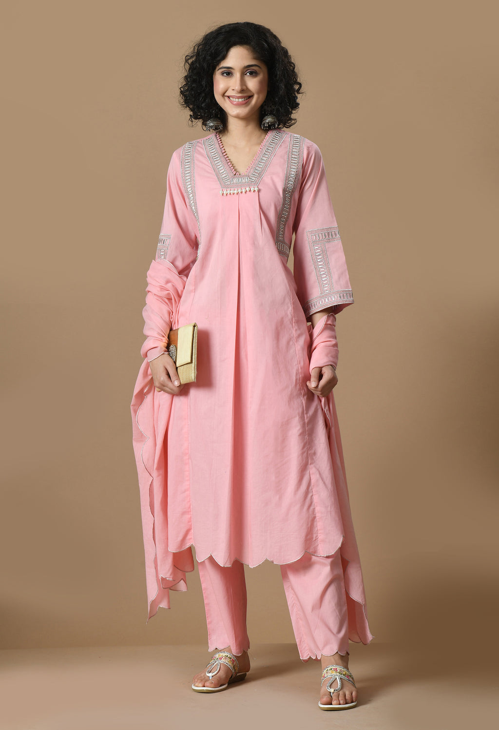 Women Self design Pink Cotton Kurta Set