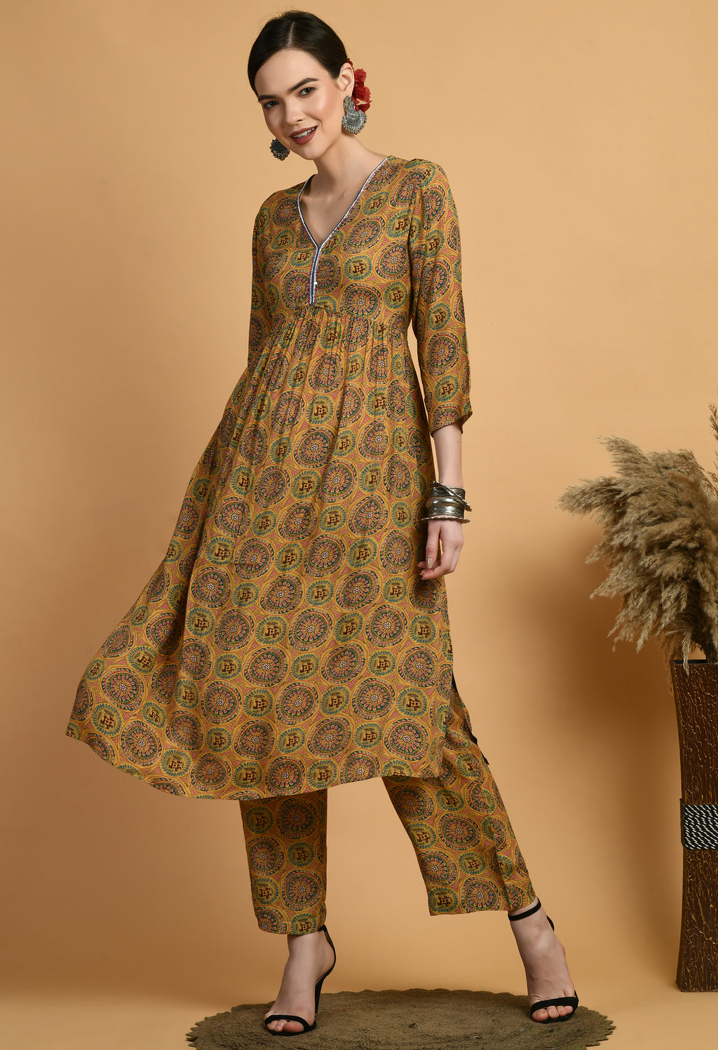 Women Printed Musturd V Neck Maslin Kurta Set
