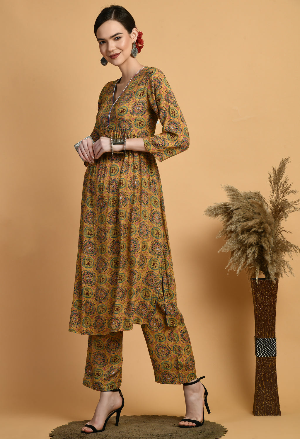 Women Printed Musturd V Neck Maslin Kurta Set
