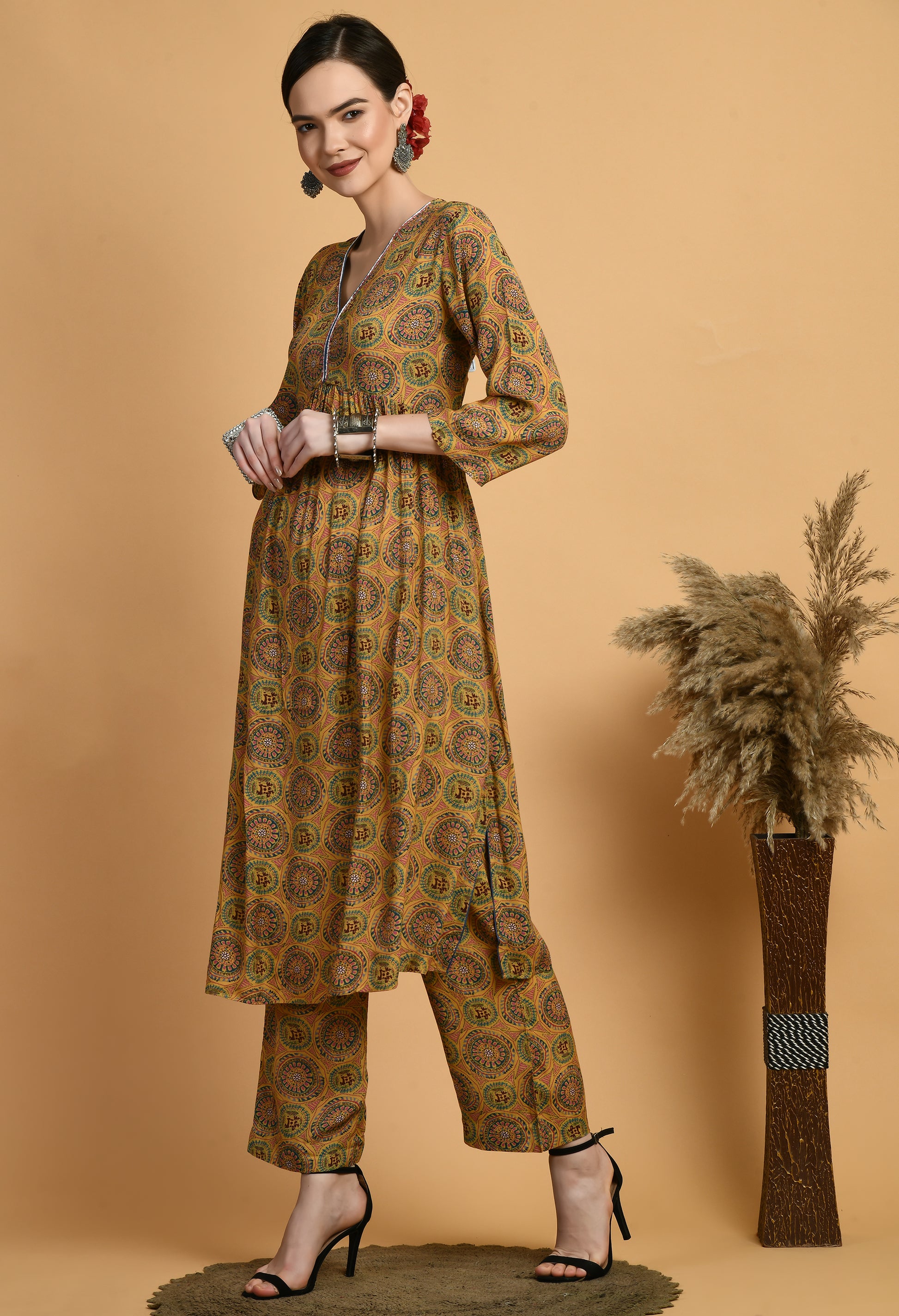 Women Printed Musturd V Neck Maslin Kurta Set
