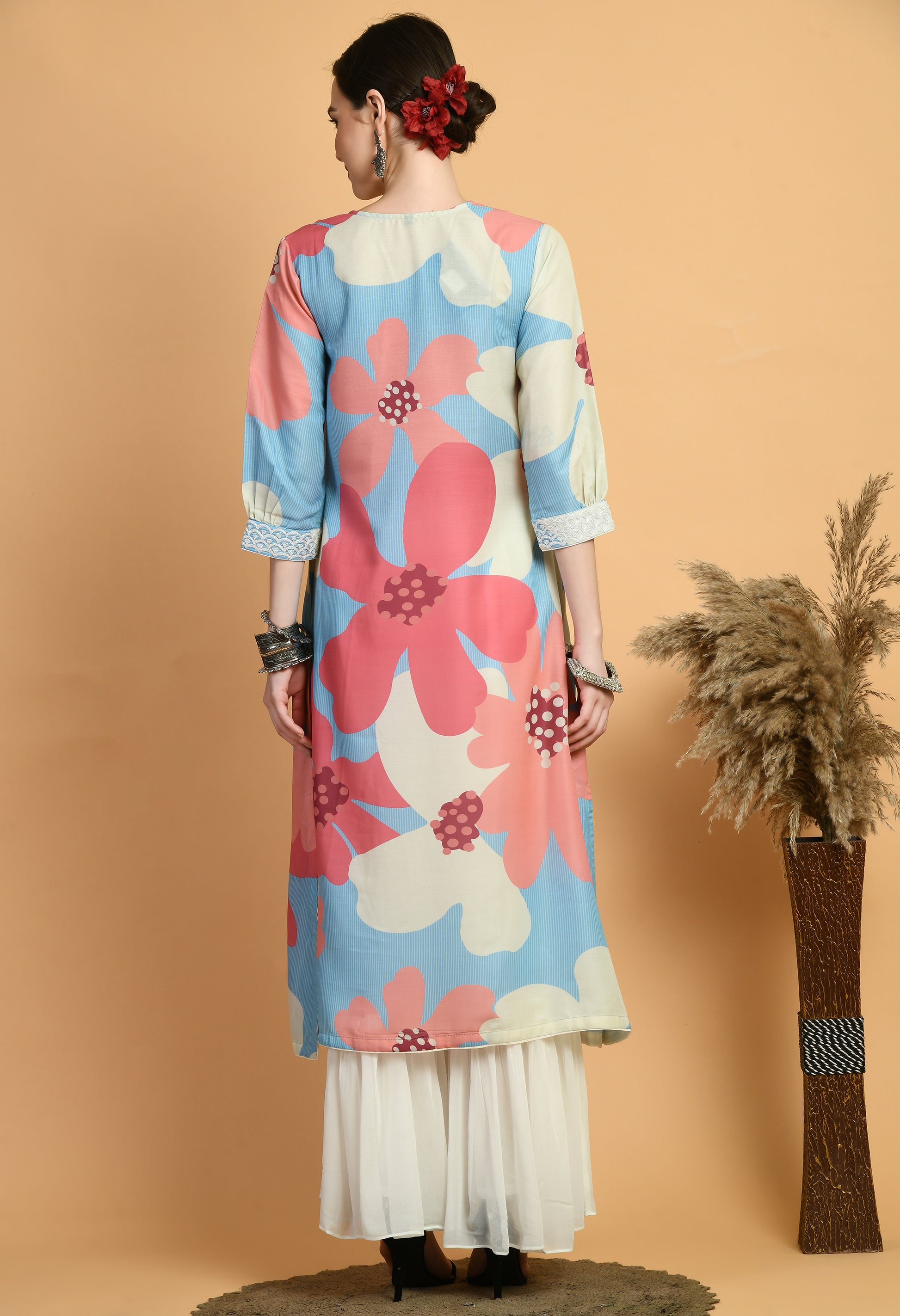 Women Printed White V Neck Maslin Kurta Set