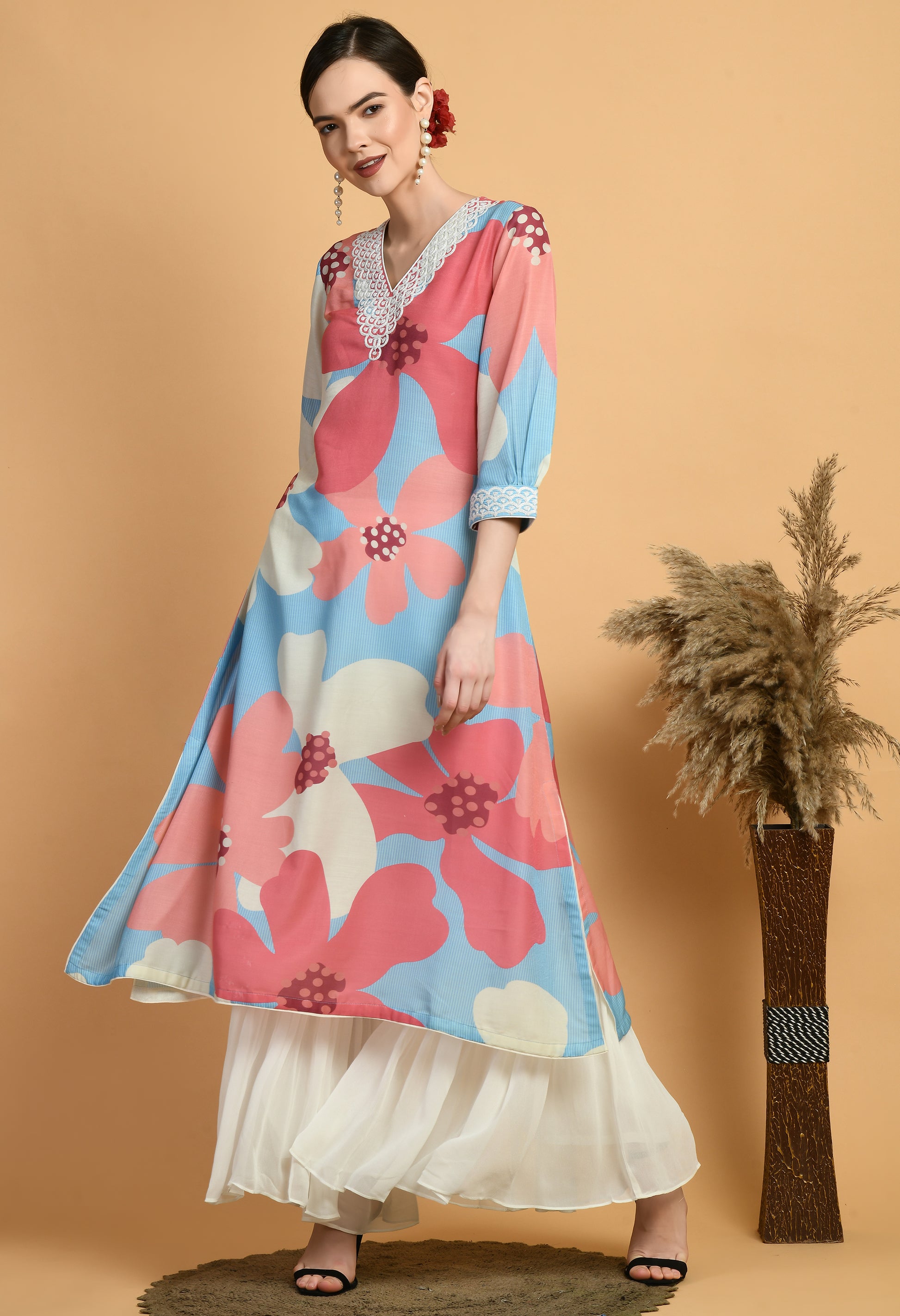 Women Printed White V Neck Maslin Kurta Set