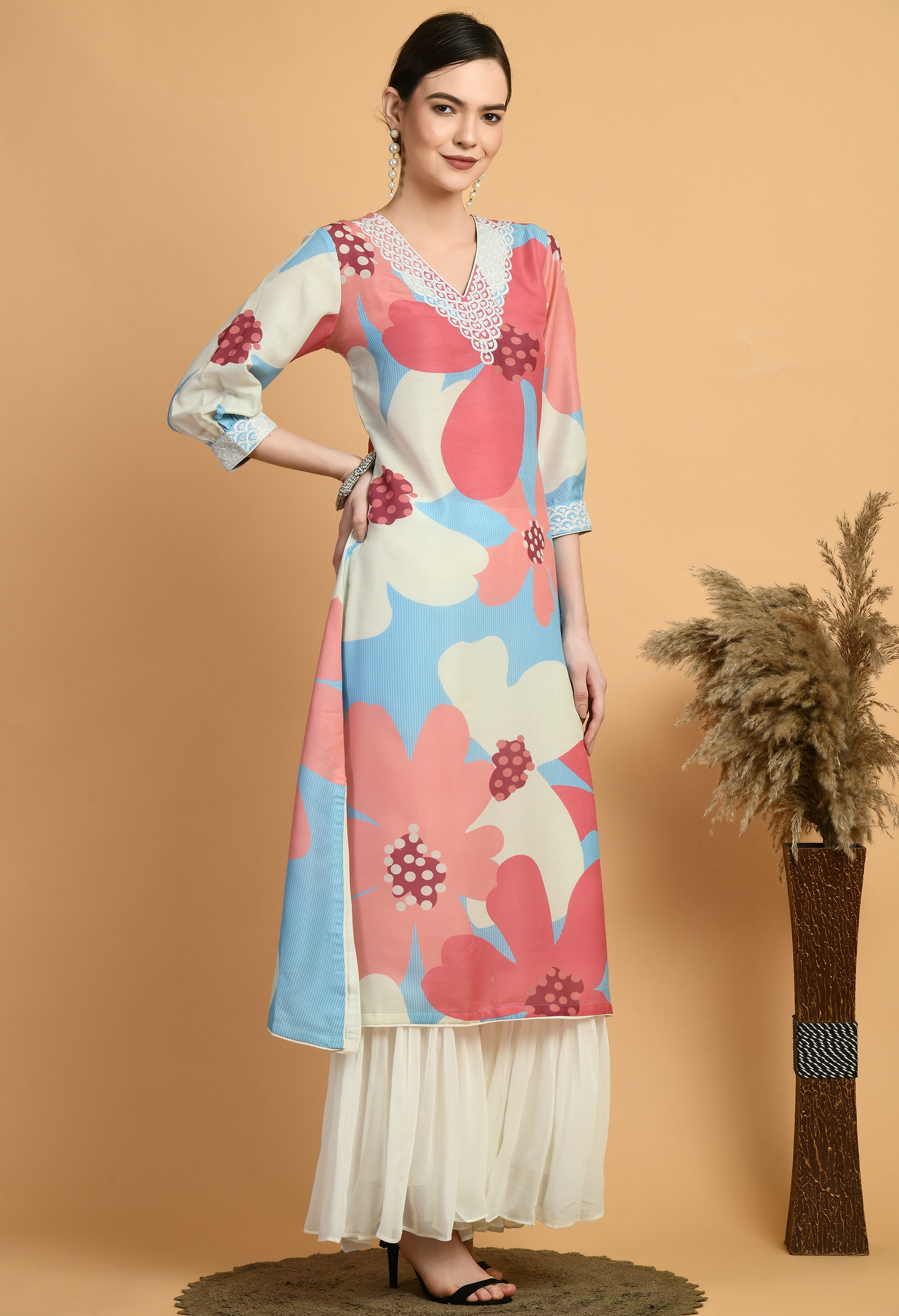 Women Printed White V Neck Maslin Kurta Set