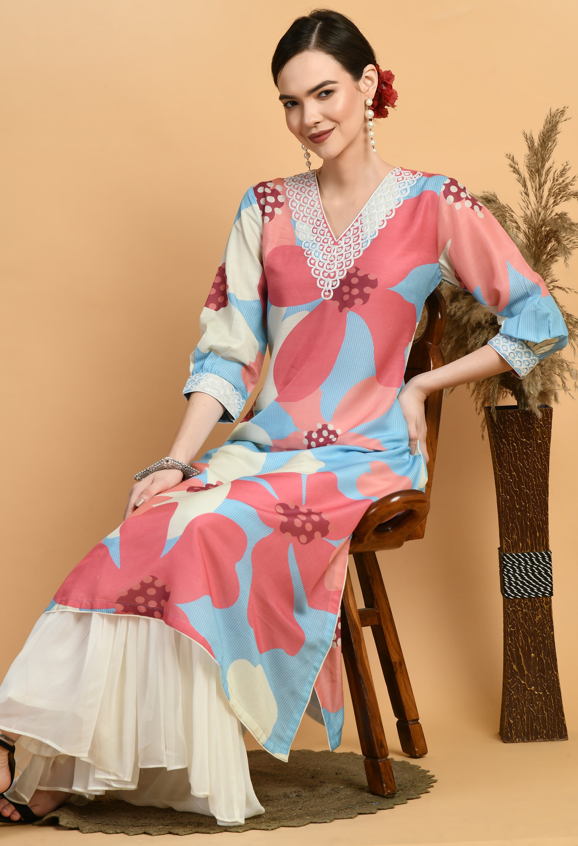 Women Printed White V Neck Maslin Kurta Set