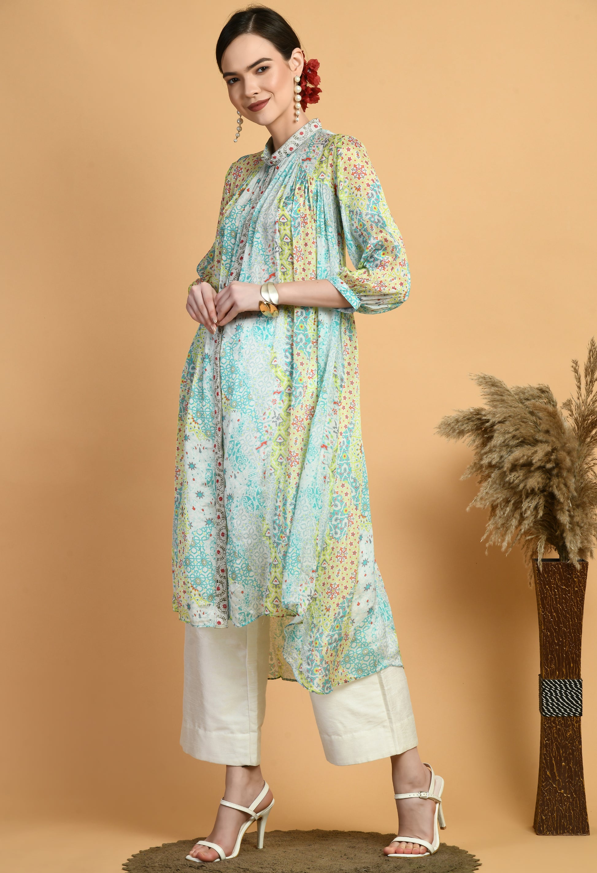 Women  Printed White Collar Neck Chinnon Kurta Set