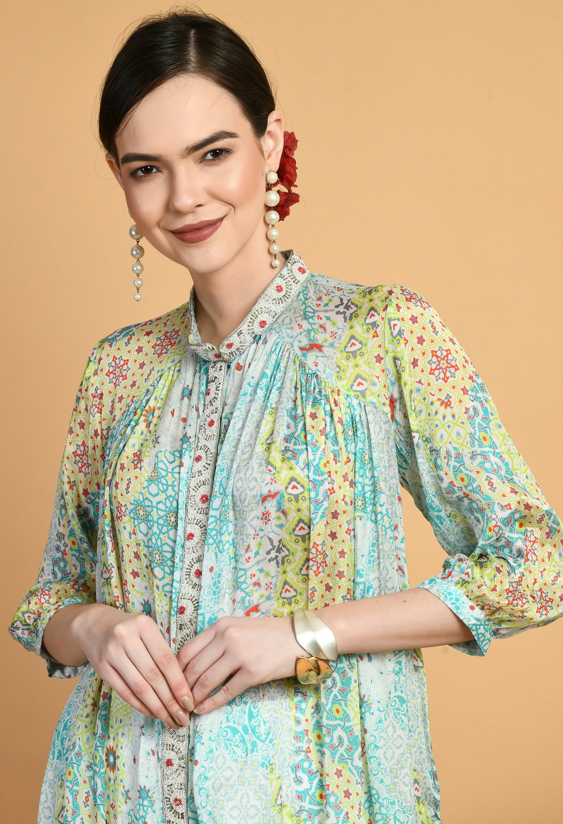 Women  Printed White Collar Neck Chinnon Kurta Set
