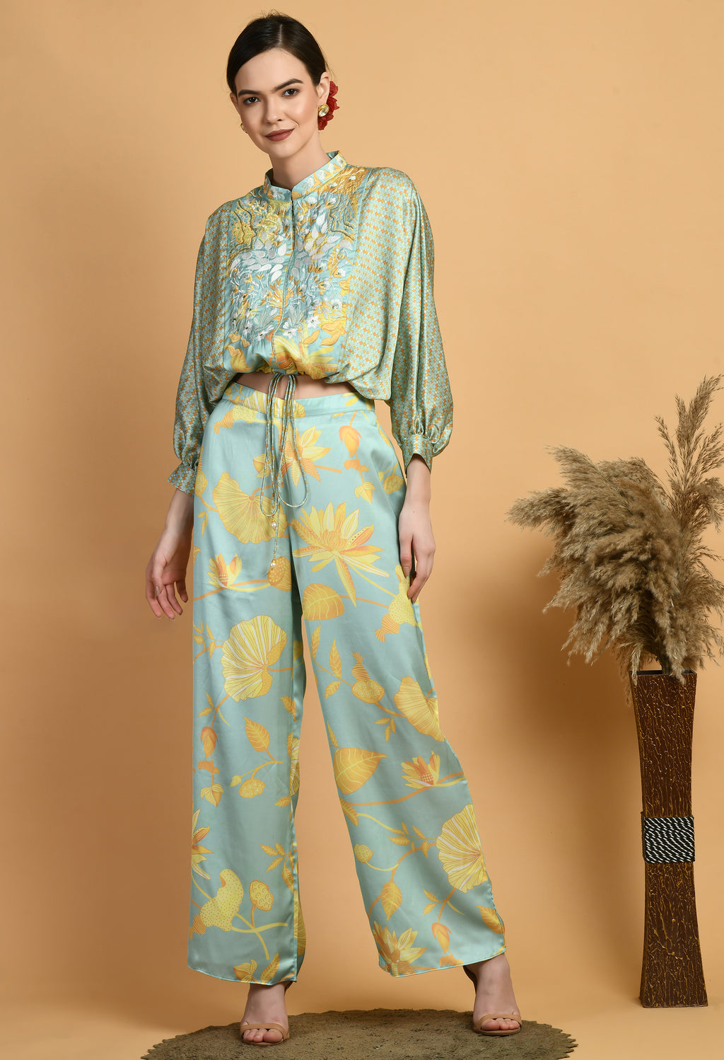 Women Printed Green Collar Neck Viscose Kurta Set