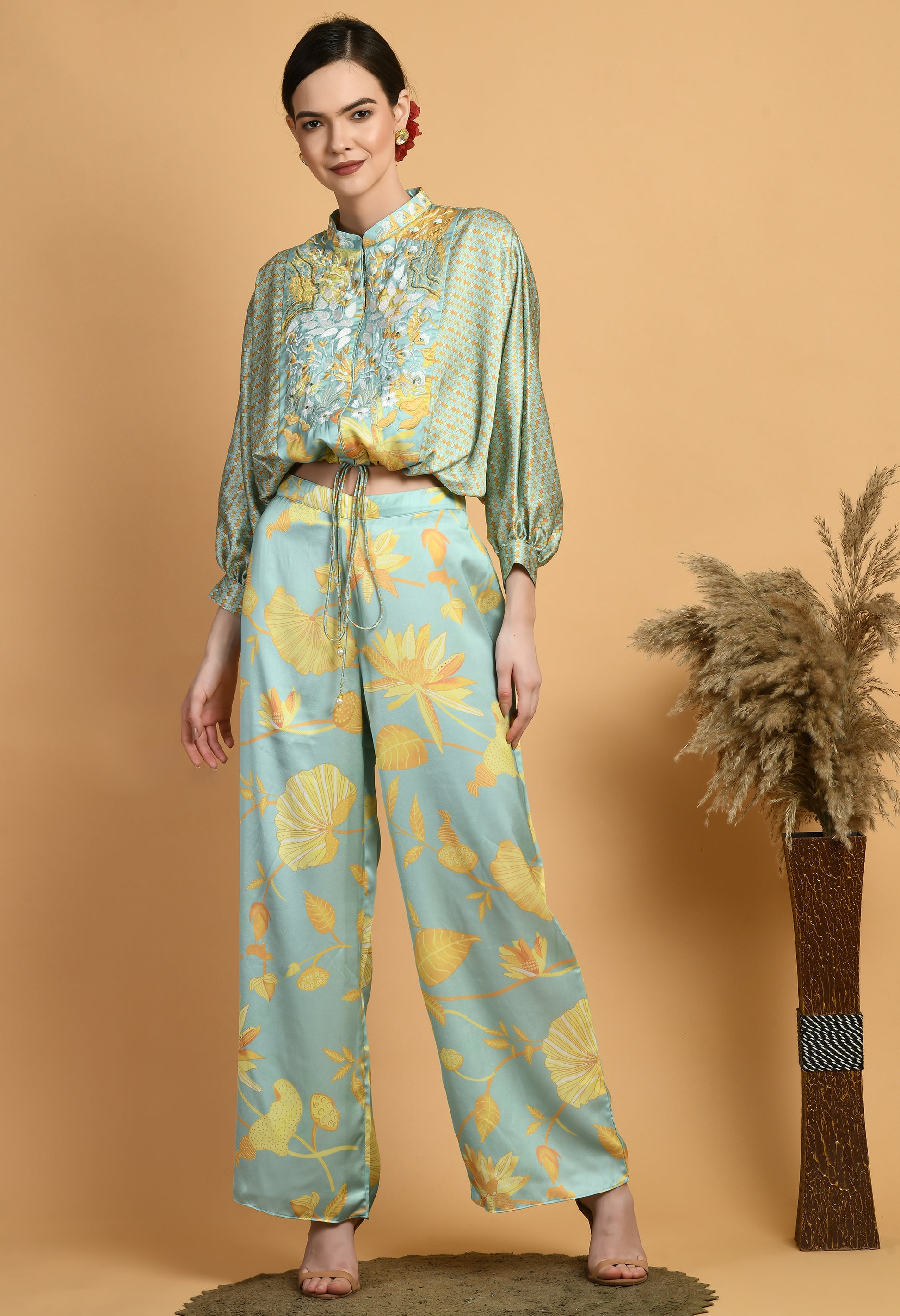 Women Printed Green Collar Neck Viscose Kurta Set
