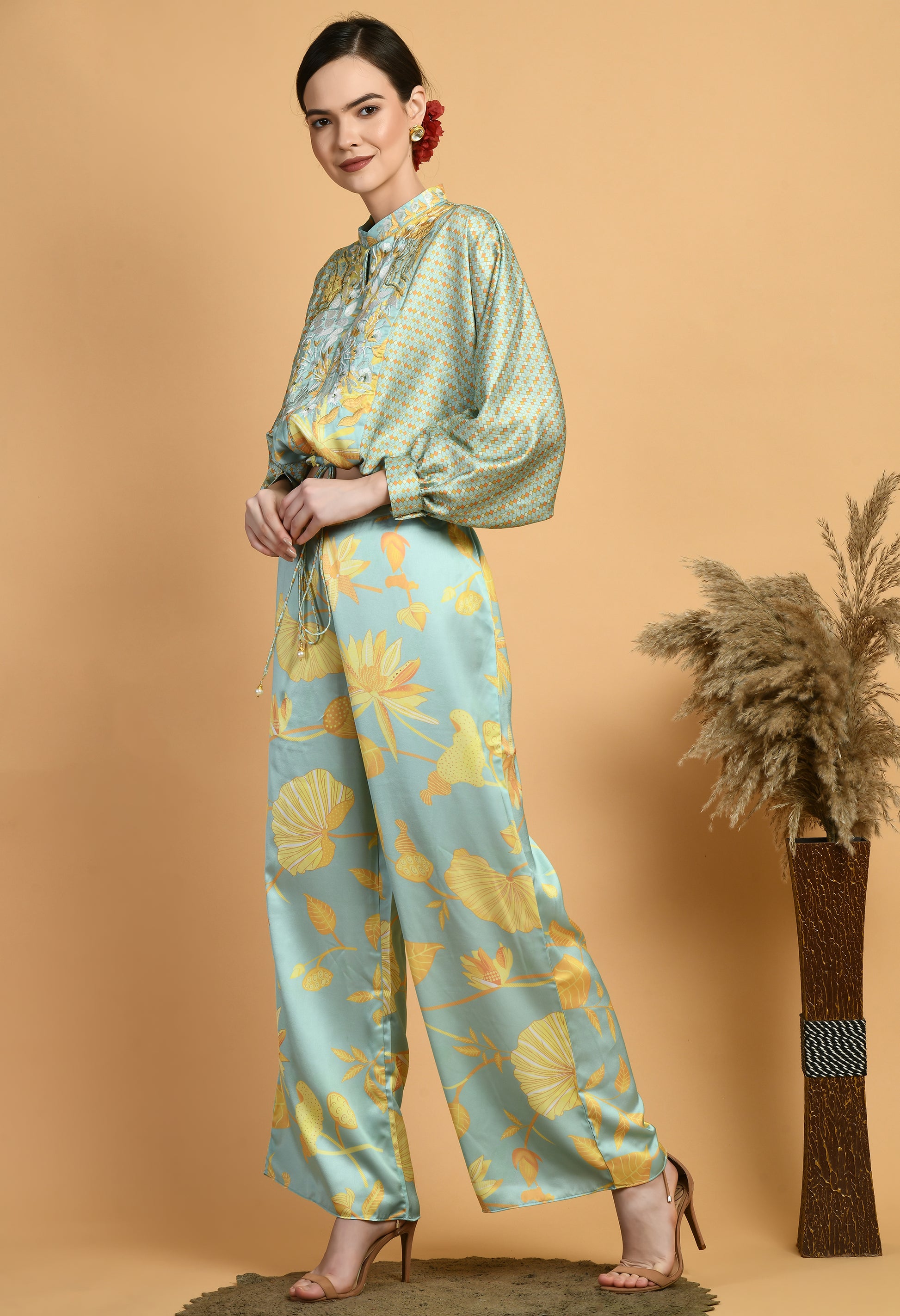 Women Printed Green Collar Neck Viscose Kurta Set