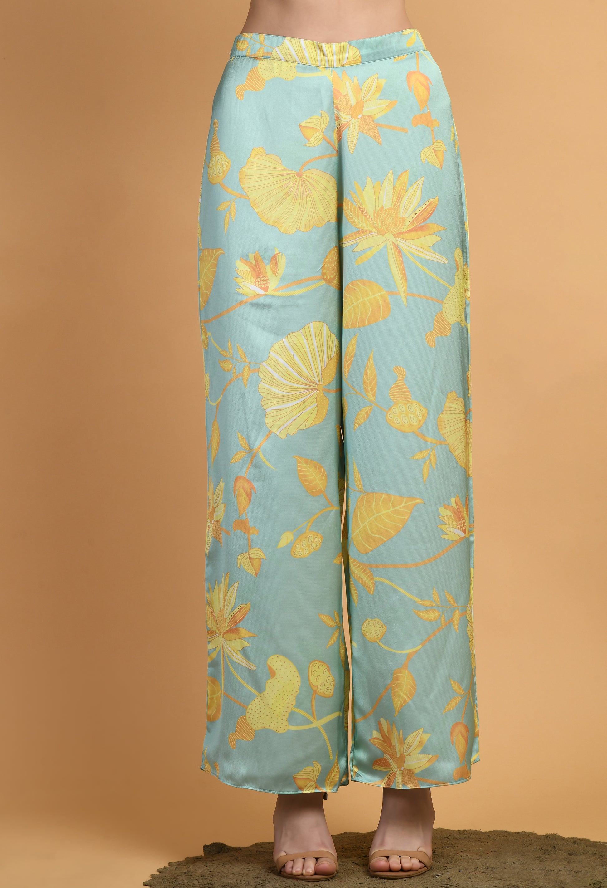 Women Printed Green Collar Neck Viscose Kurta Set
