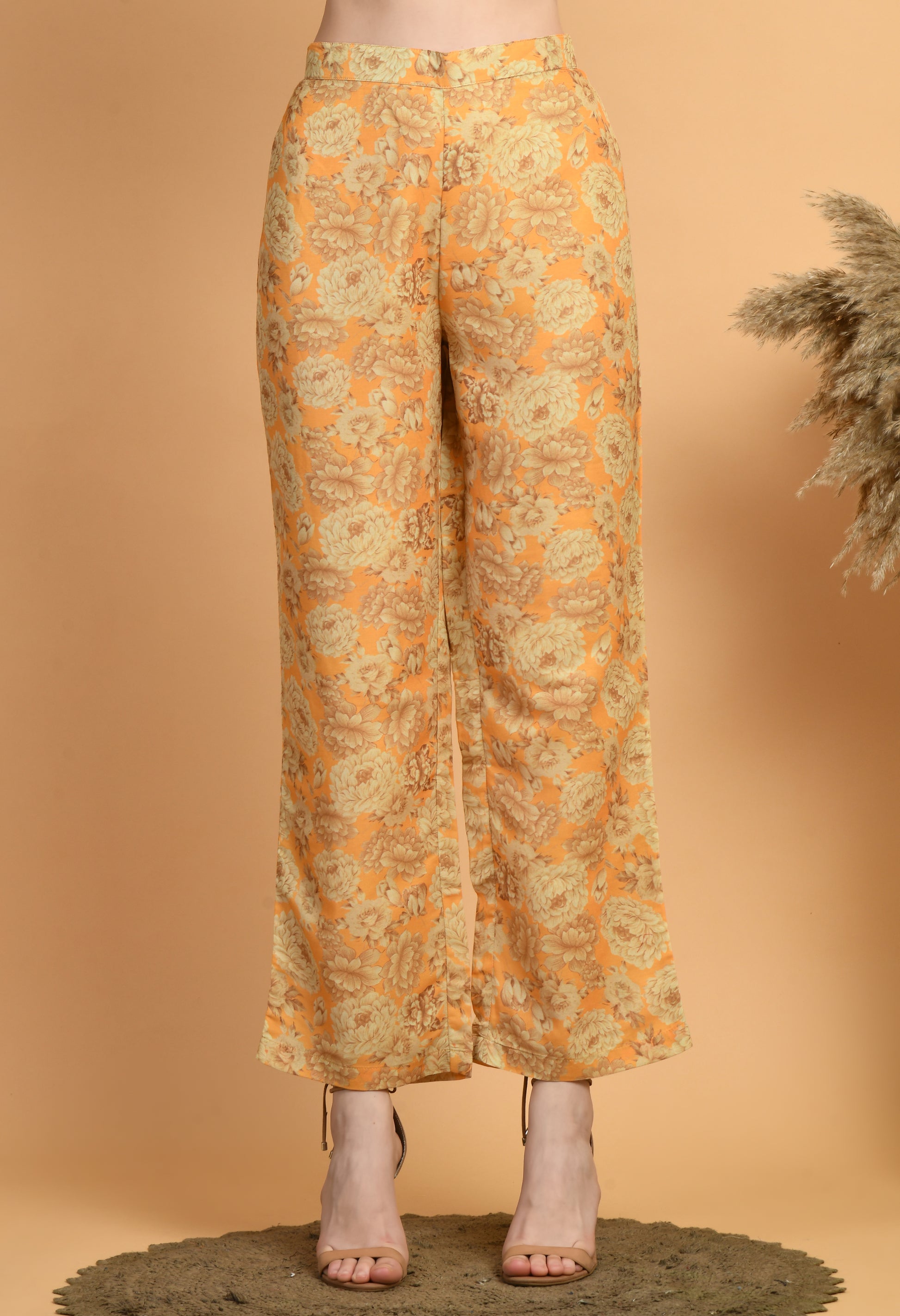 Women Printed Light Musturd Round Neck Maslin Kurta Set