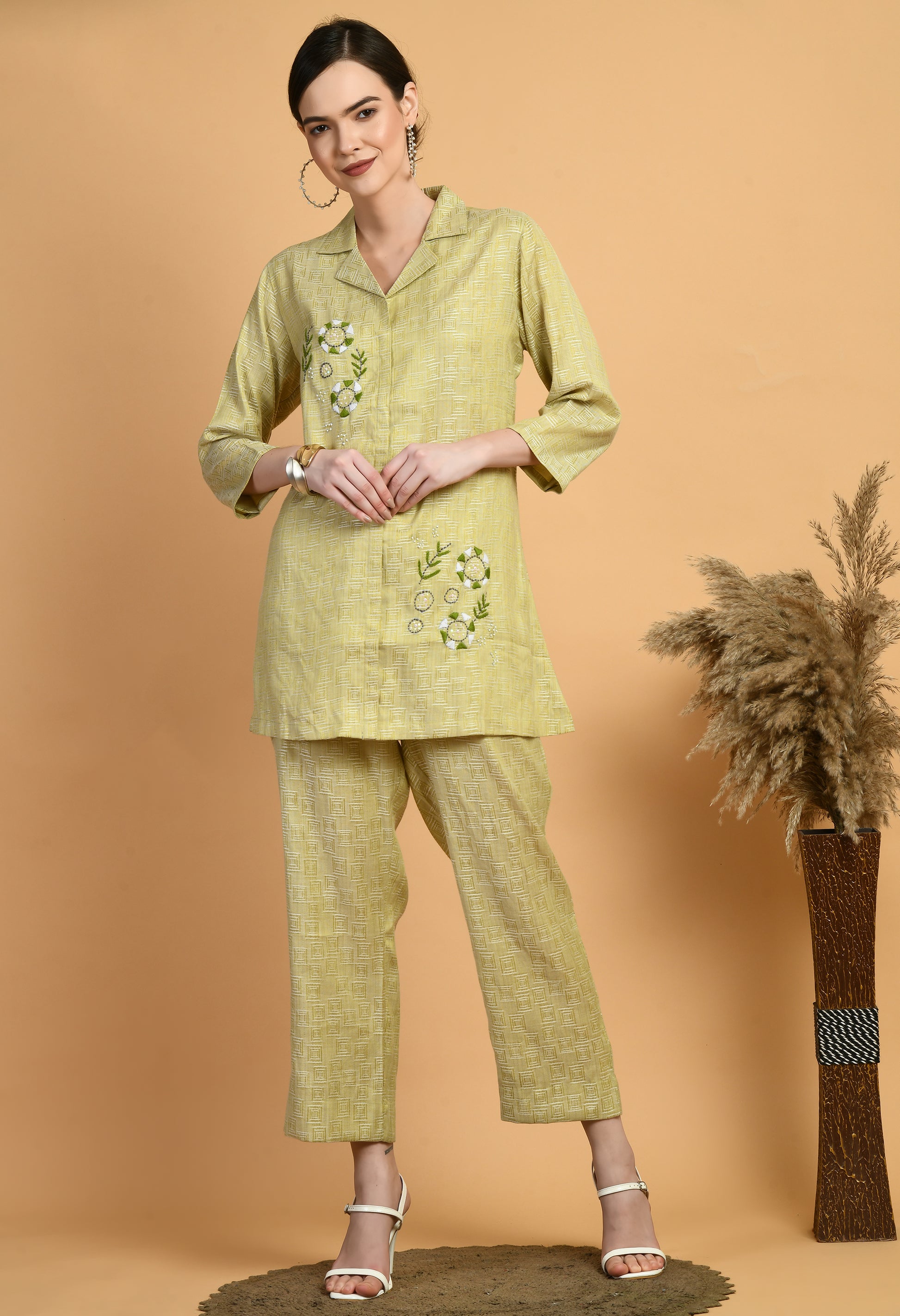 Women  Embroidery L. Green V Neck Cotton  Kurta Set
