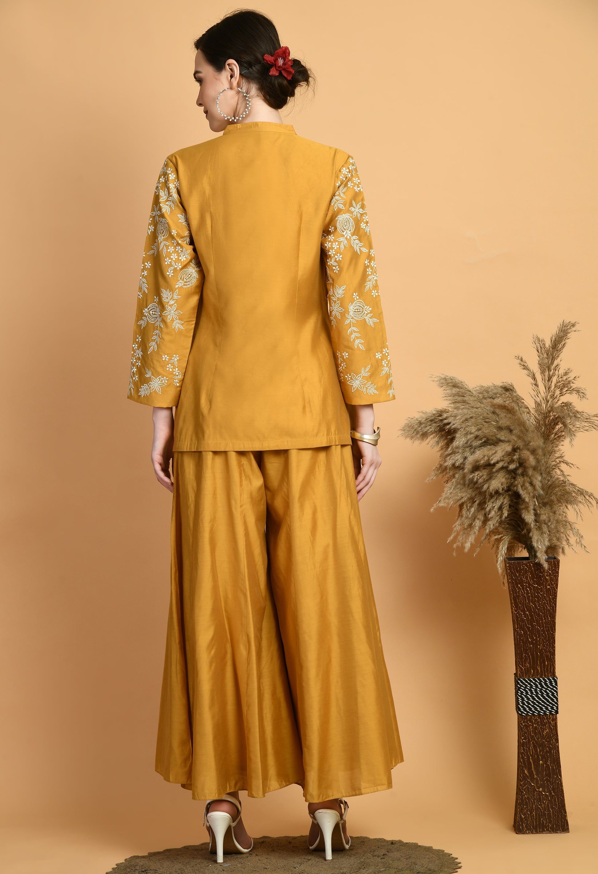 Women Self Design Musturd Collar Neck Chanderi Kurta Set