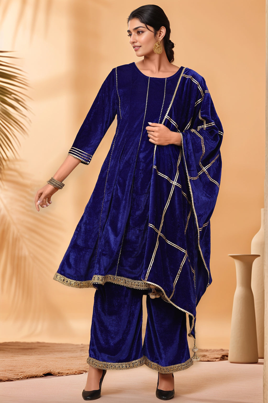 Women Royal blue Velvet Kurta set