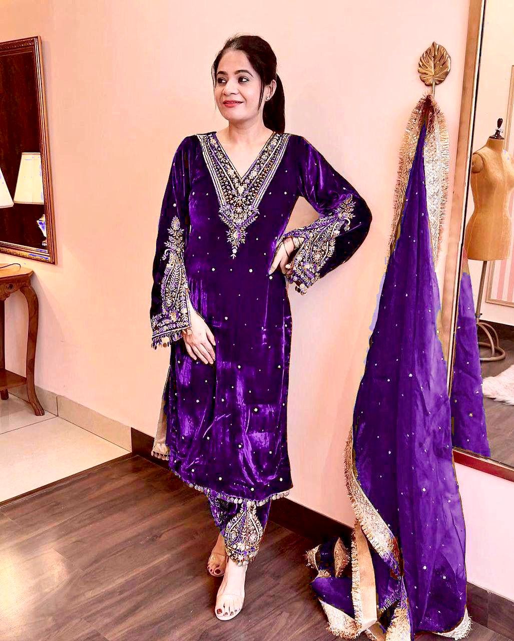 Women Purple Velvet Kurta Set