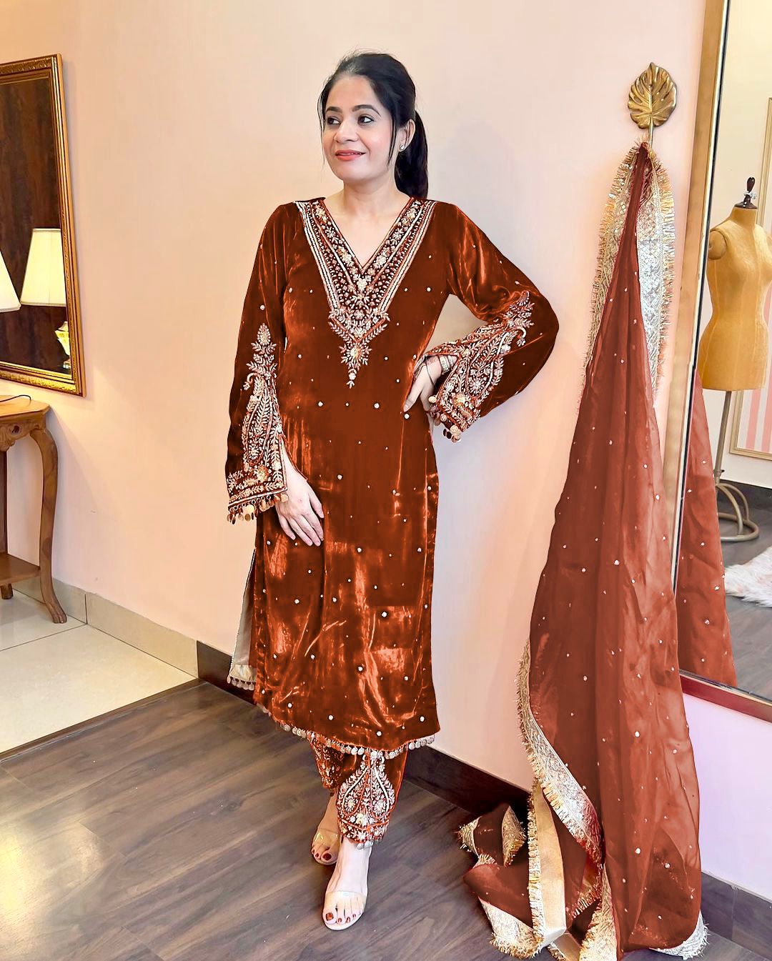 Women Brown Velvet Kurta Set