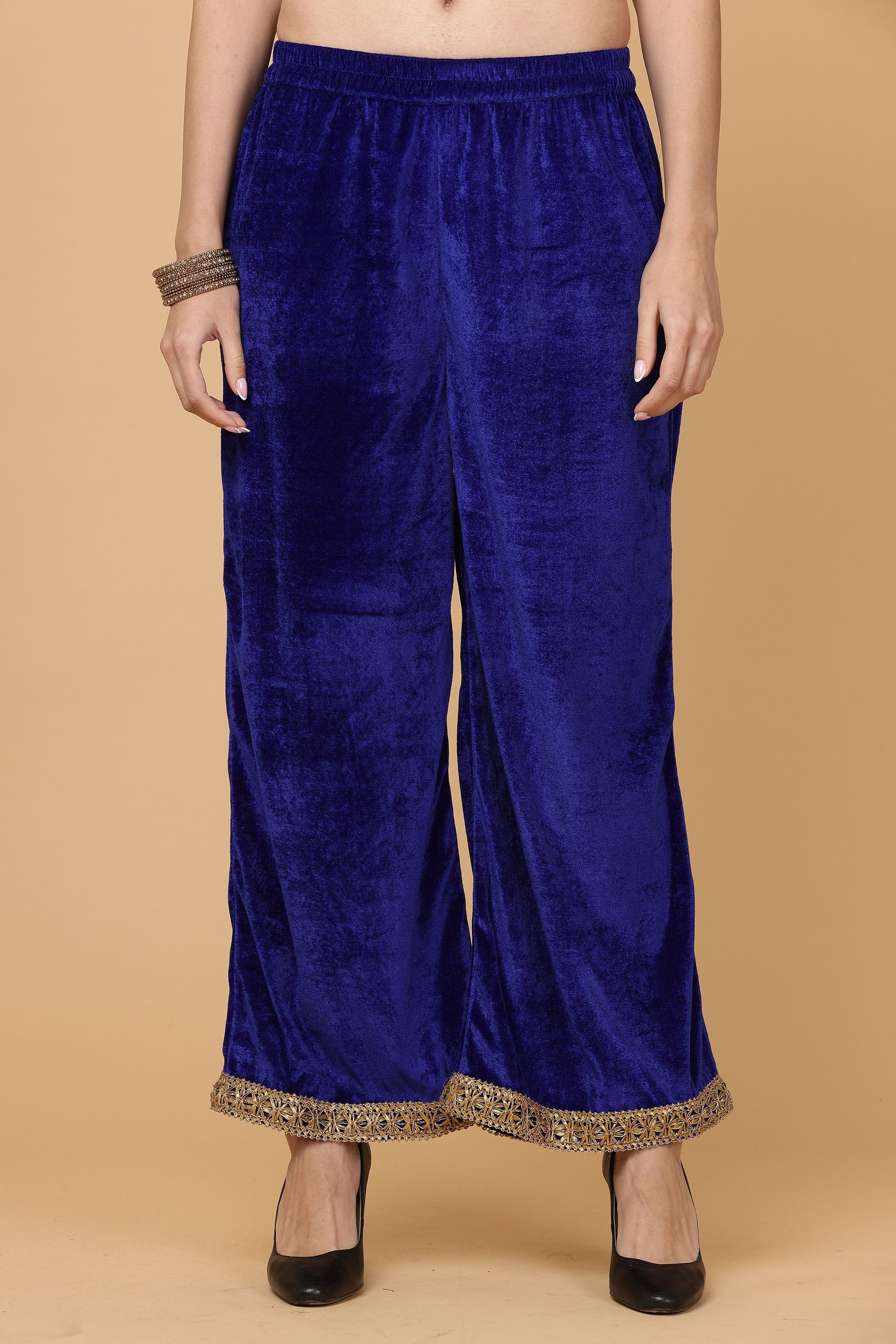 Women Royal blue Velvet Kurta set