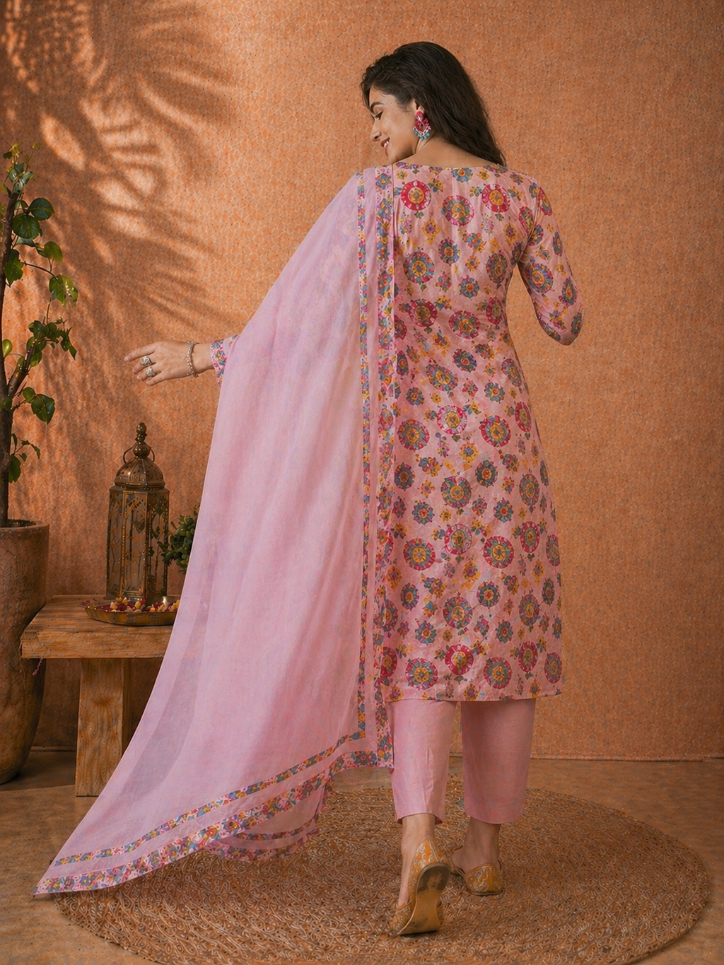 Women Pink Pure cotton Embroidered Kurta set