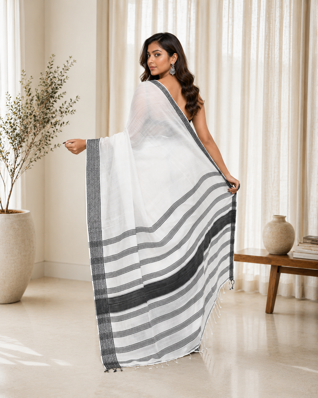 Women Cotton White Woven  Saree