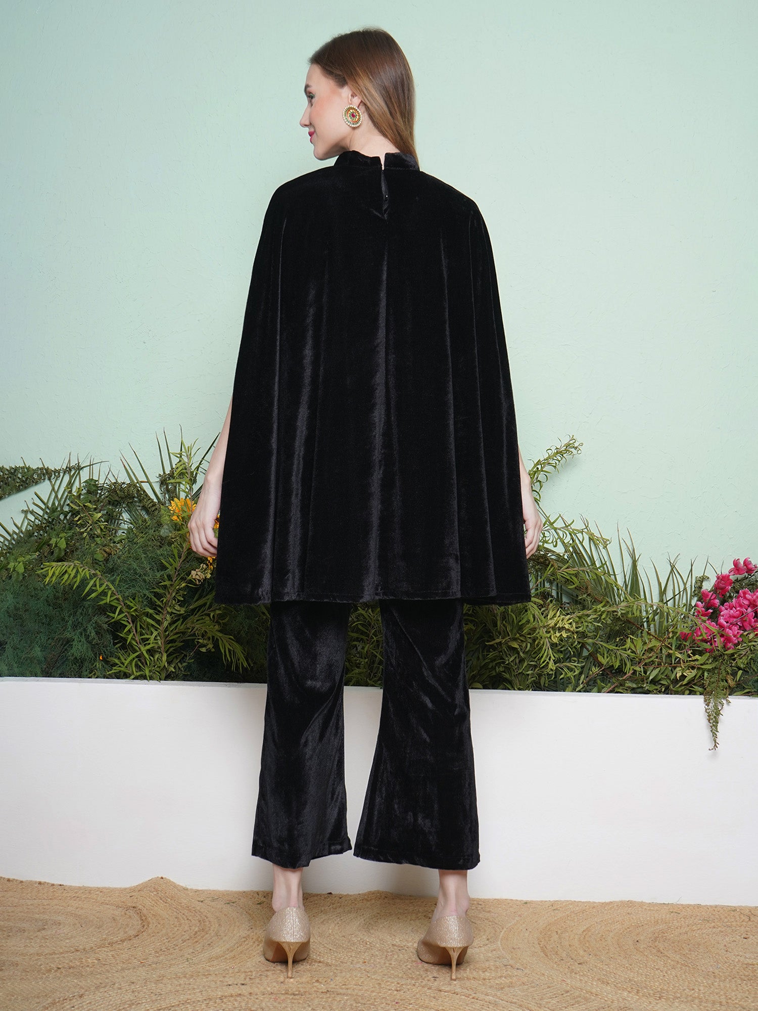 Women Black Hand Embellished Cape Style Kurta with Bellbottom Pants