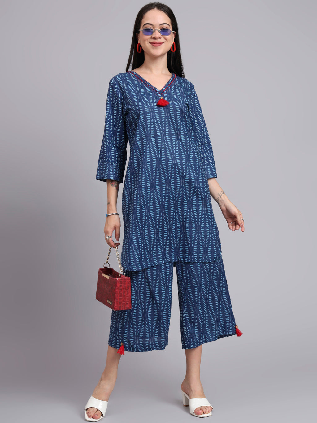Women Blue Cotton Printed & Hand Work Co-ord Set (Set of 2)