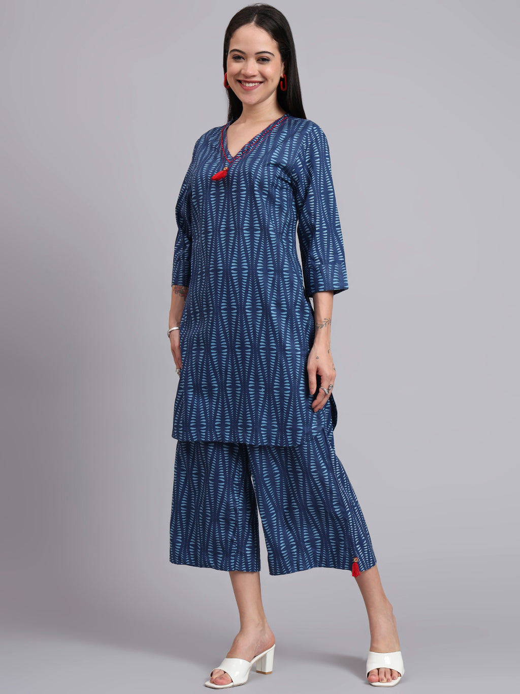 Women Blue Cotton Printed & Hand Work Co-ord Set (Set of 2)