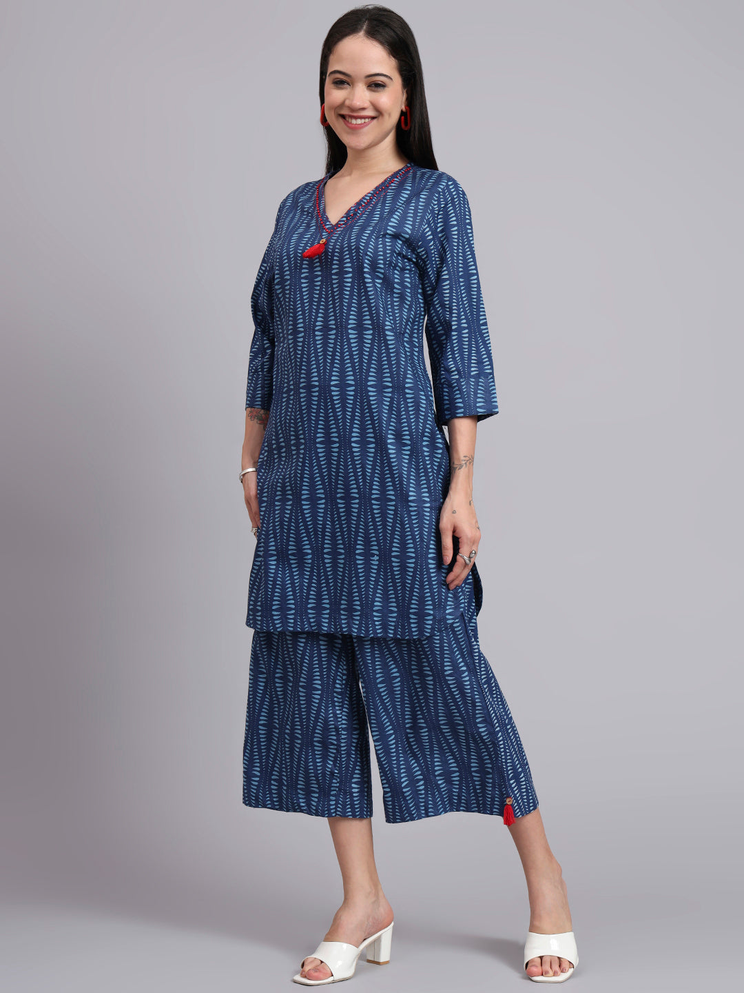 Women Blue Cotton Printed & Hand Work Co-ord Set (Set of 2)