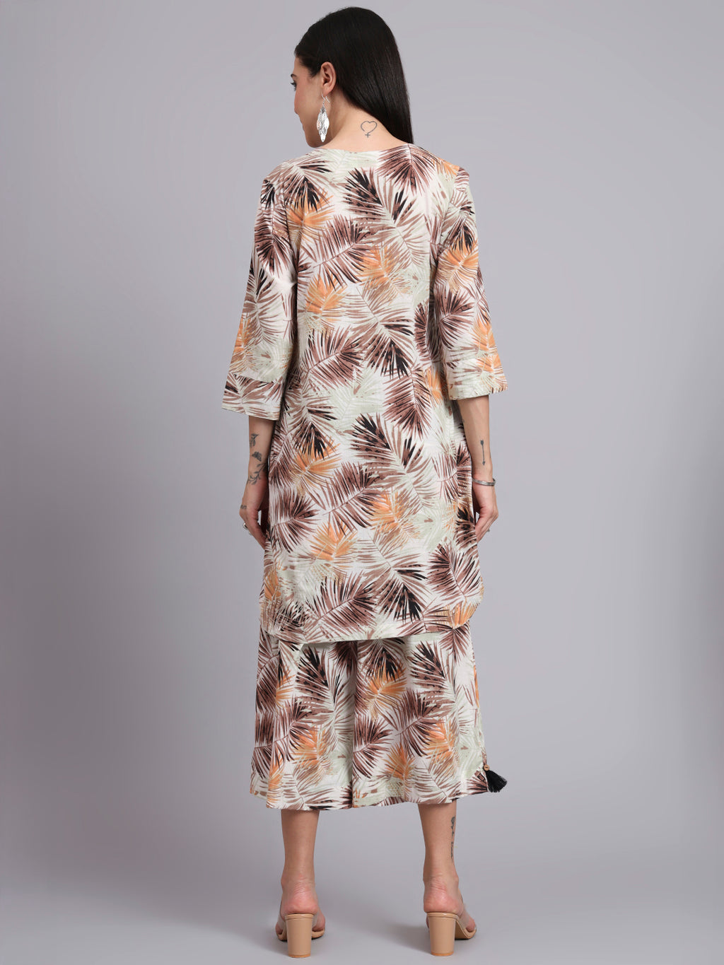 Women Cream Cotton Printed & Hand Work Co-ord Set (Set of 2)