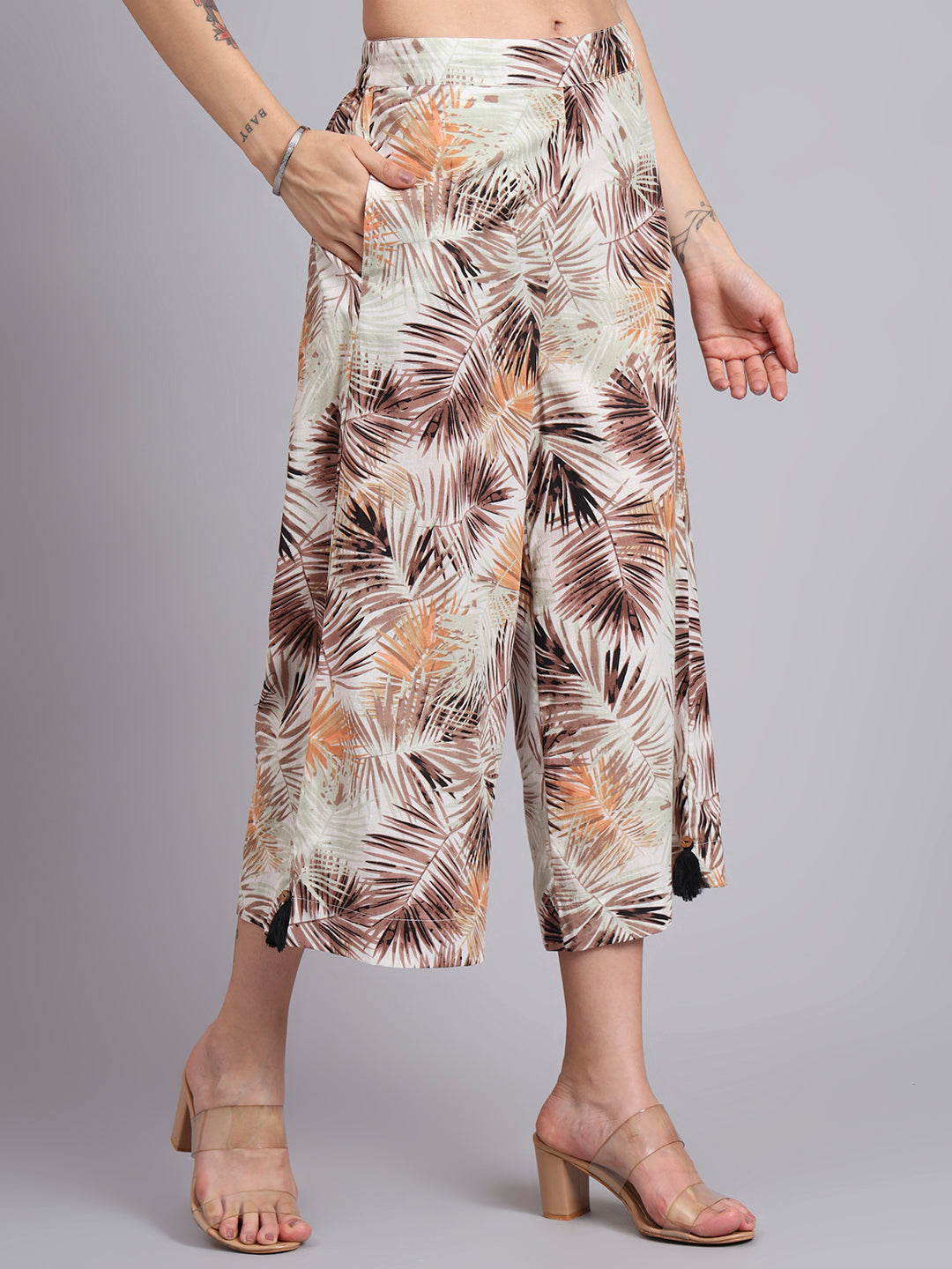 Women Cream Cotton Printed & Hand Work Co-ord Set (Set of 2)