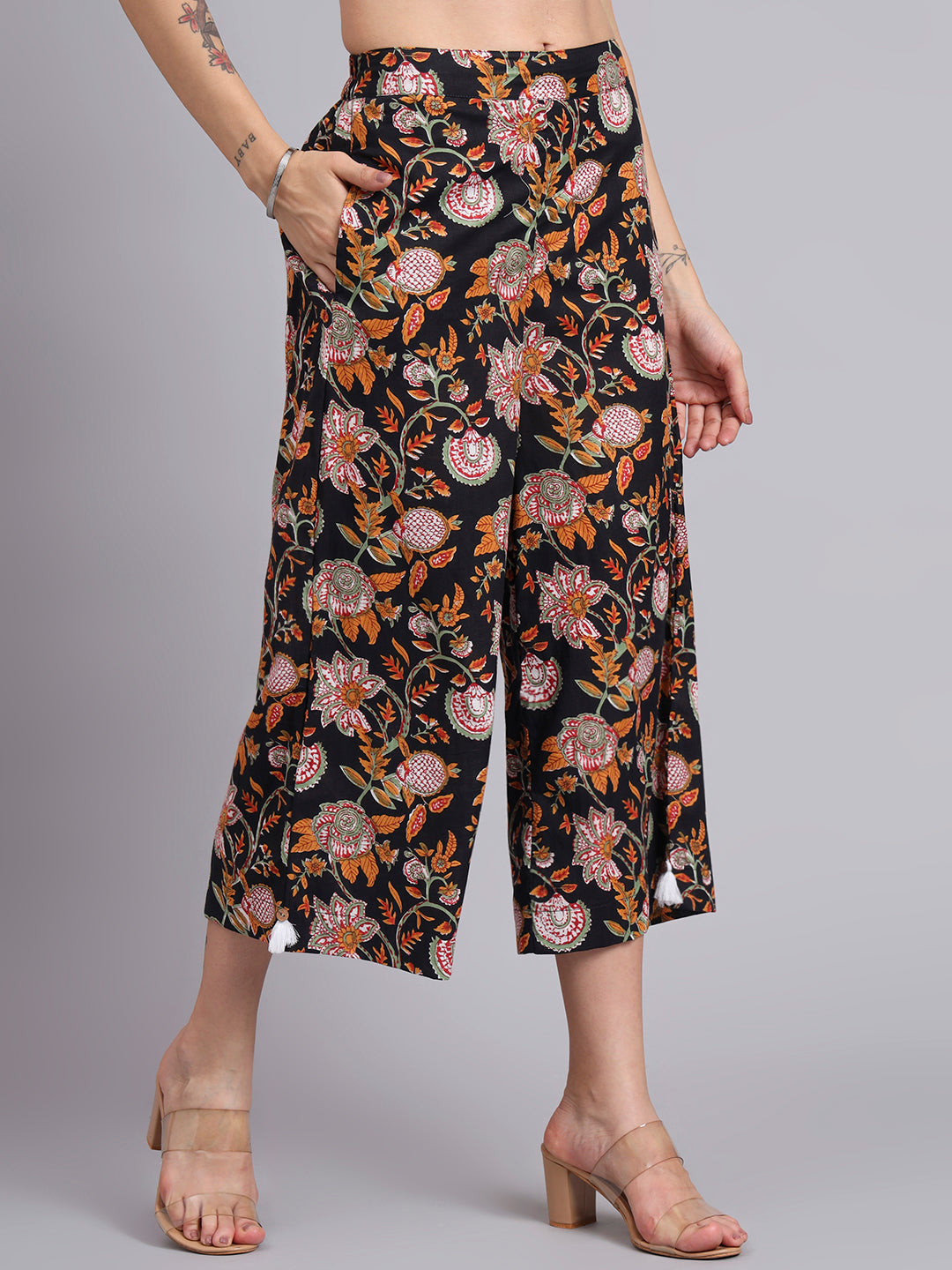 Women Black Cotton Printed & Hand Work Co-ord Set (Set of 2)