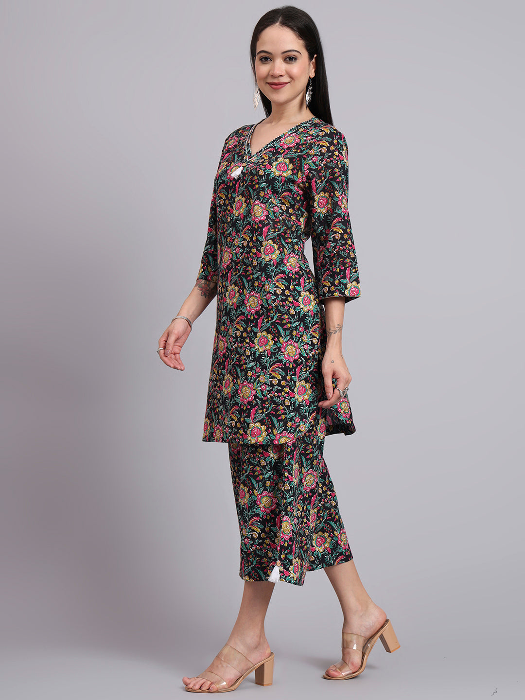 Women Multicolor Cotton Printed & Hand Work Co-ord Set (Set of 2)