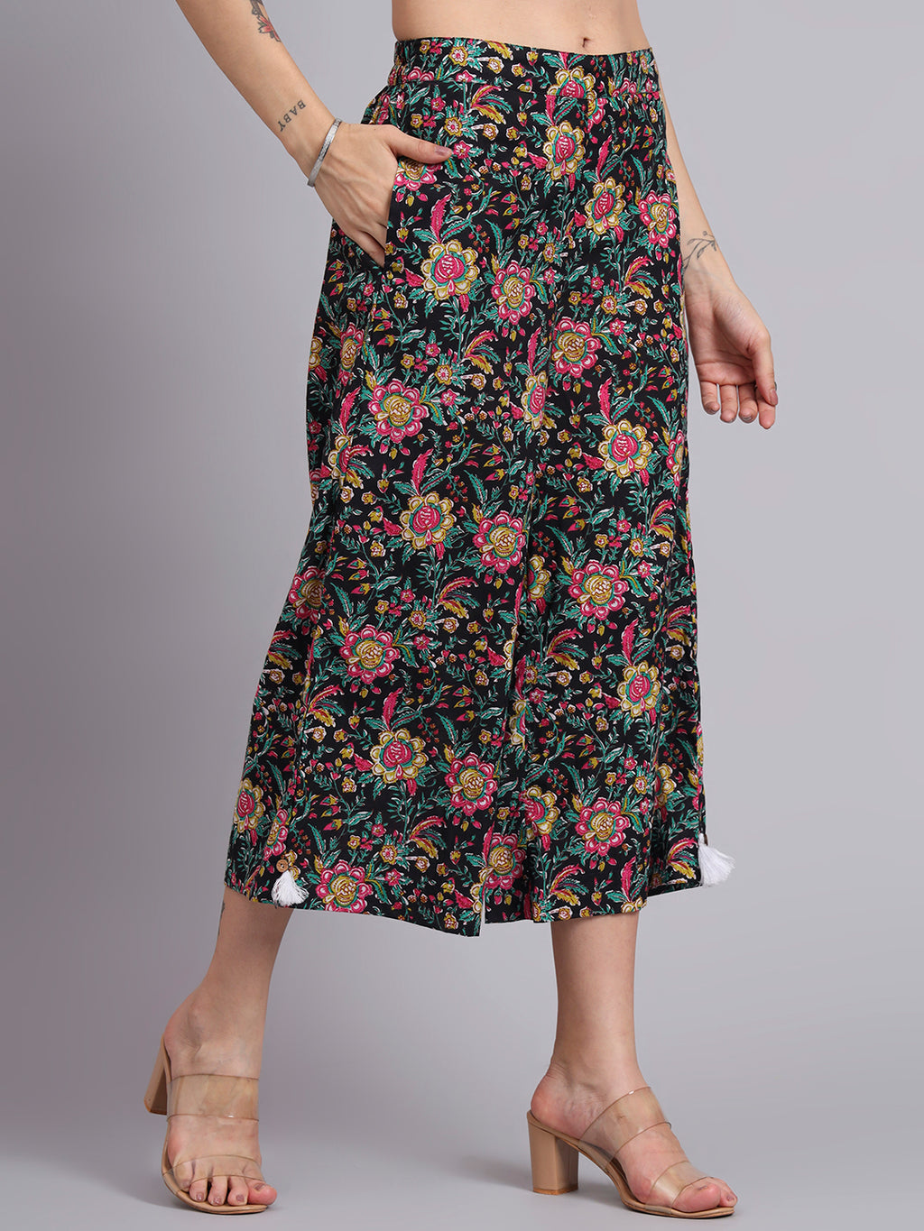 Women Multicolor Cotton Printed & Hand Work Co-ord Set (Set of 2)