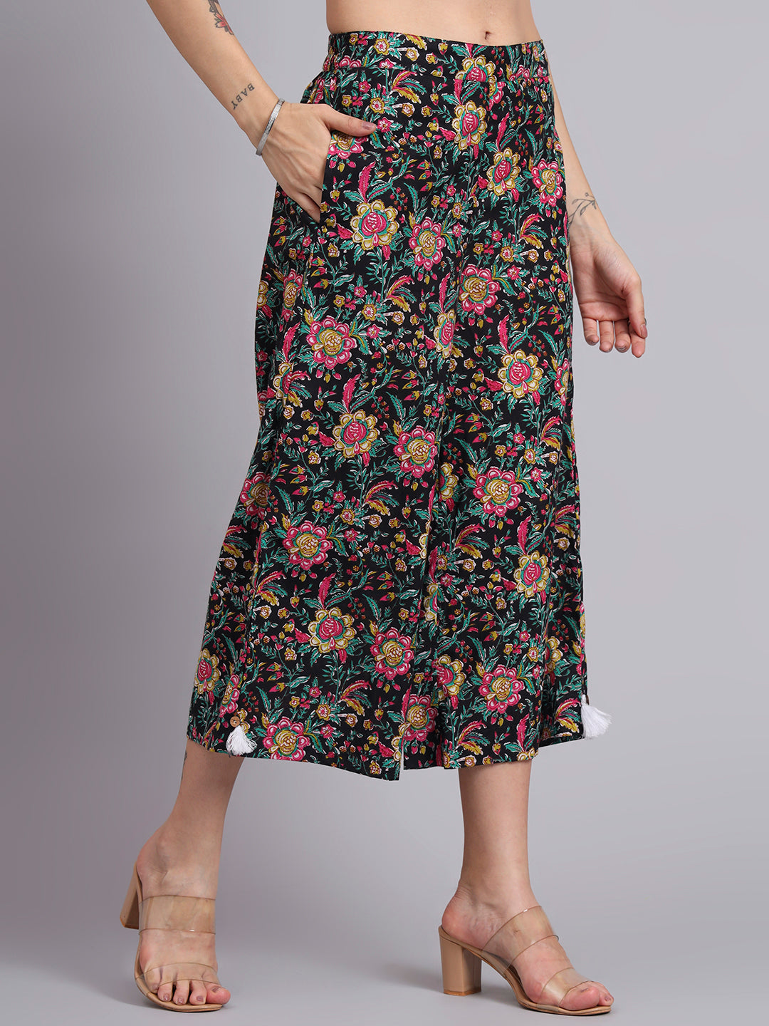 Women Multicolor Cotton Printed & Hand Work Co-ord Set (Set of 2)