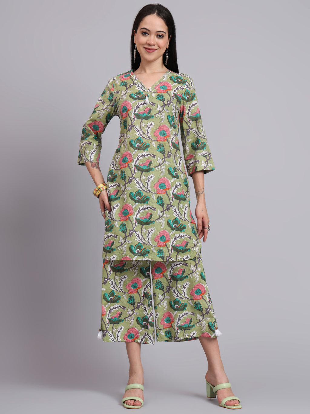 Women Green Cotton Printed & Hand Work Co-ord Set (Set of 2)