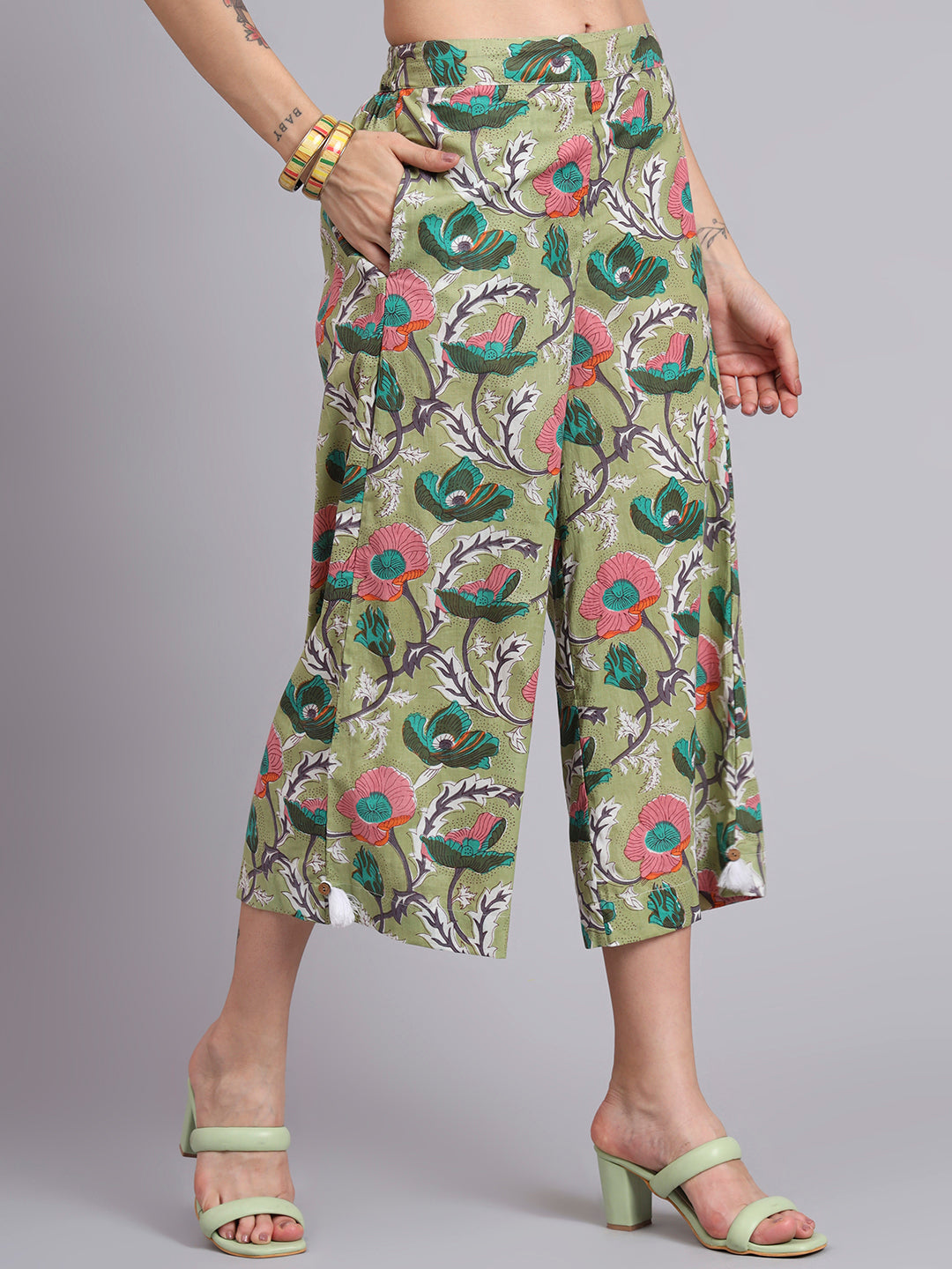 Women Green Cotton Printed & Hand Work Co-ord Set (Set of 2)
