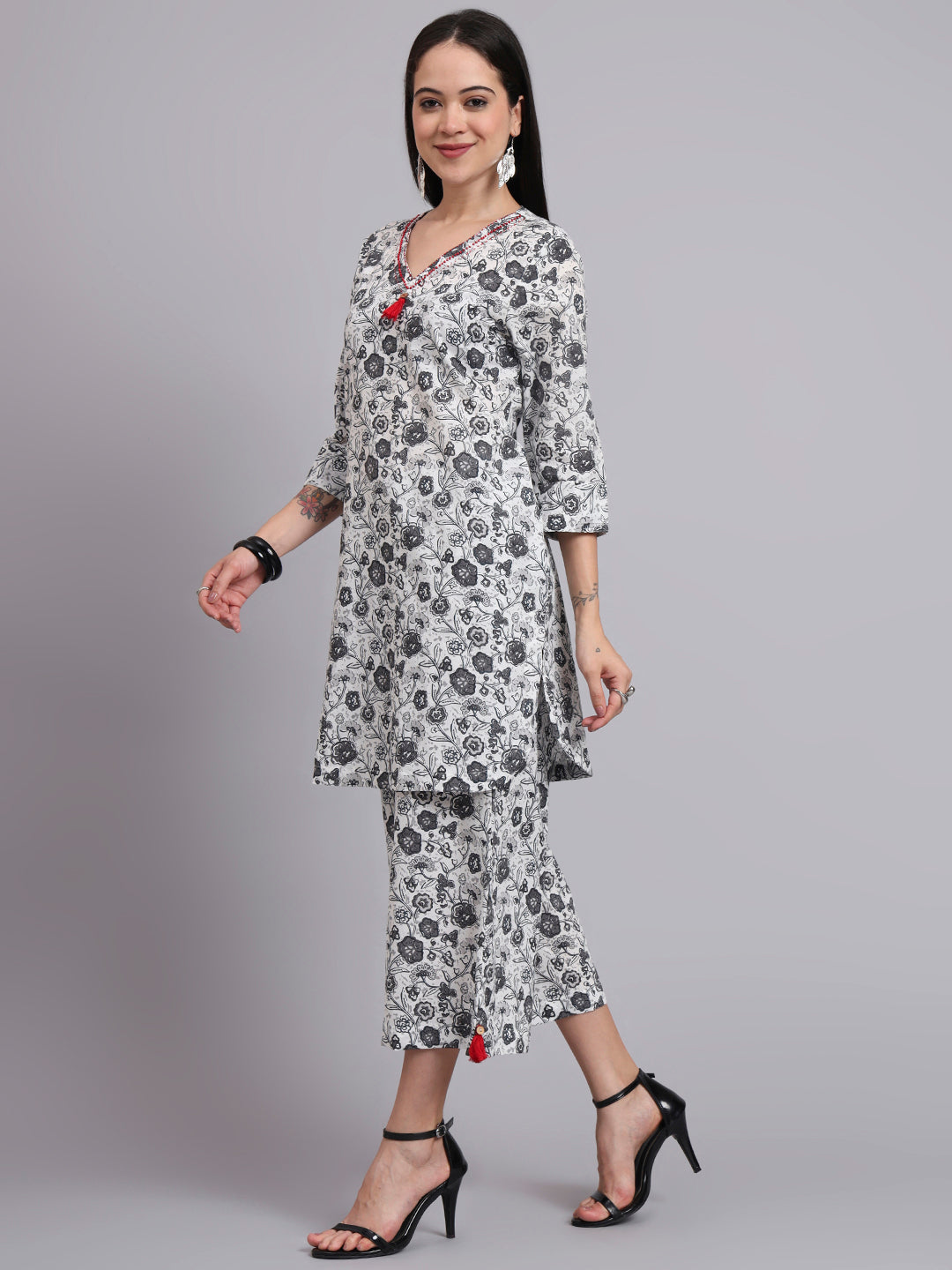 Women Cream Cotton Printed & Hand Work Co-ord Set (Set of 2)