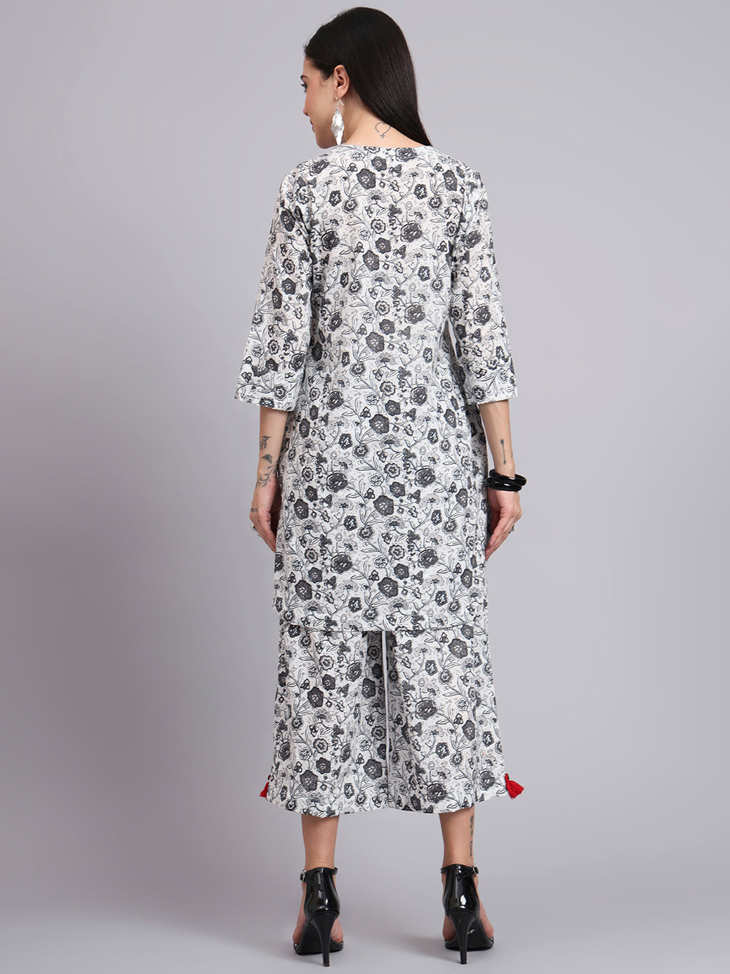 Women Cream Cotton Printed & Hand Work Co-ord Set (Set of 2)